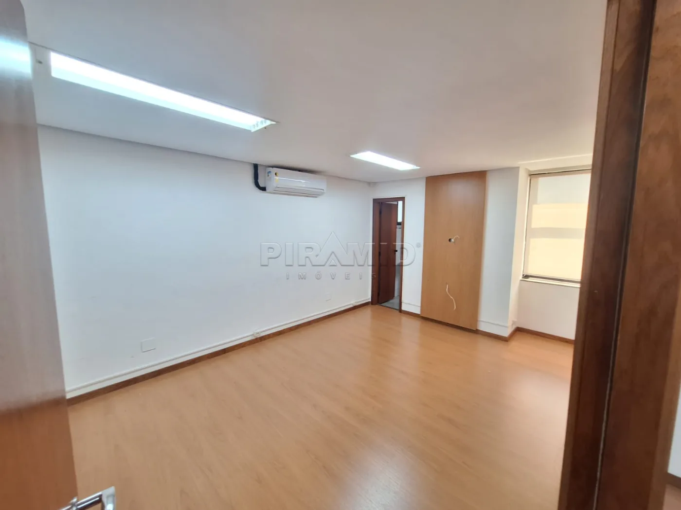 Alugar Comercial / Sala em Ribeir&atilde;o Preto R$ 4.100,00 - Foto 17
