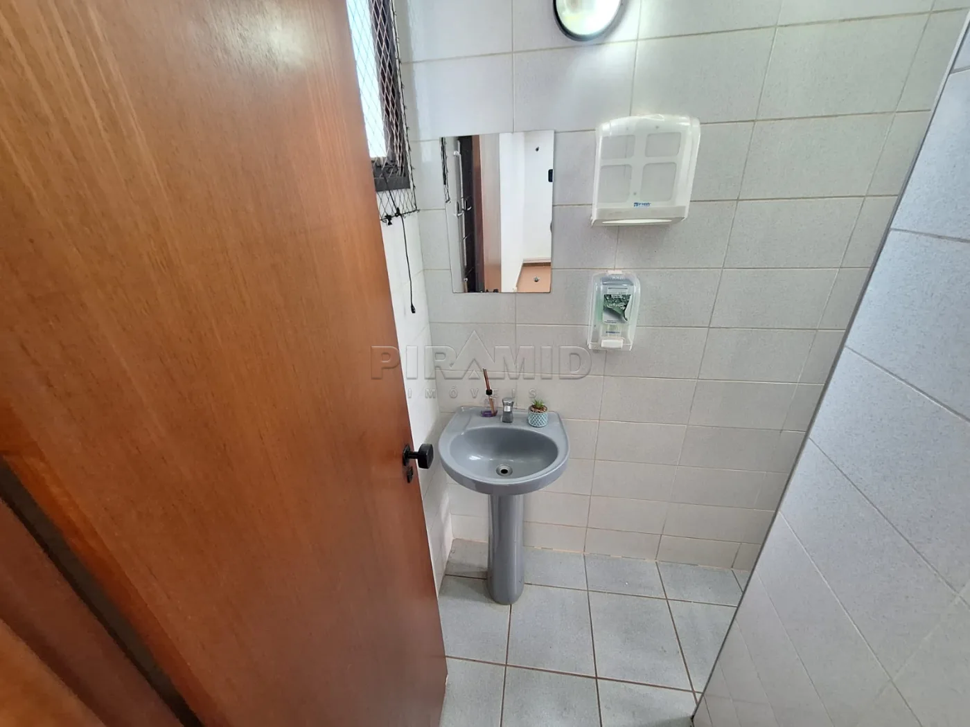 Alugar Comercial / Sala em Ribeir&atilde;o Preto R$ 4.100,00 - Foto 21