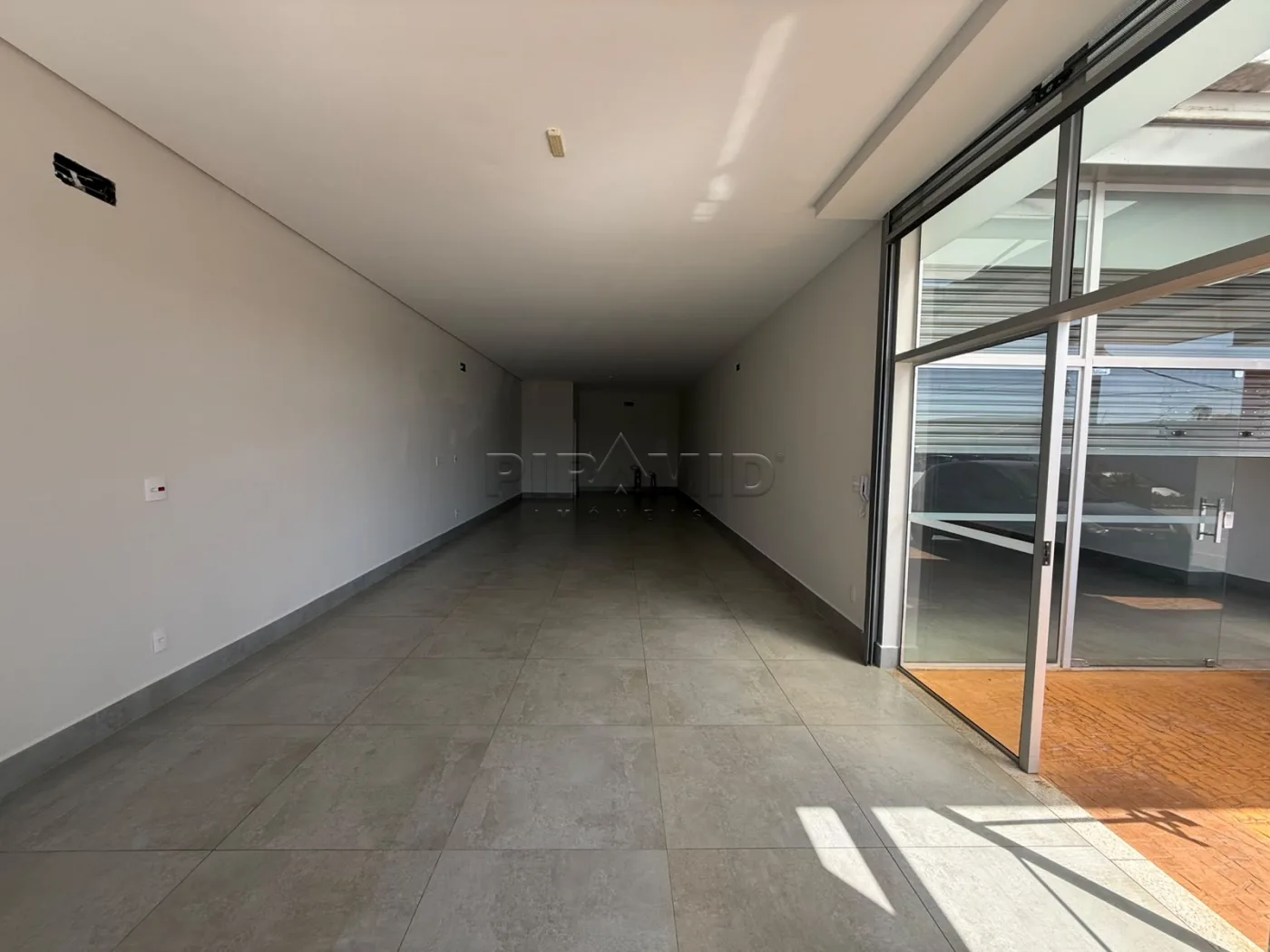 Alugar Comercial / Sala em Ribeir&atilde;o Preto R$ 4.300,00 - Foto 1