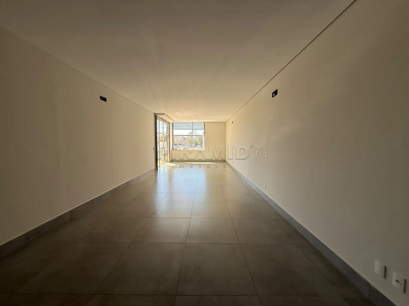 Alugar Comercial / Sala em Ribeir&atilde;o Preto R$ 4.300,00 - Foto 3