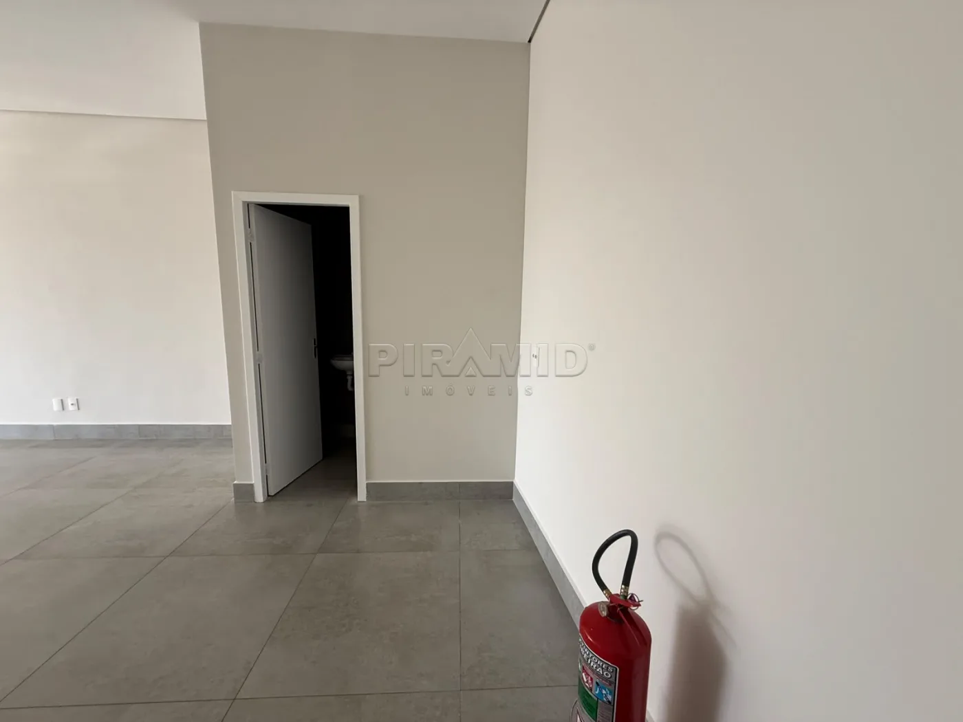 Alugar Comercial / Sala em Ribeir&atilde;o Preto R$ 4.300,00 - Foto 6