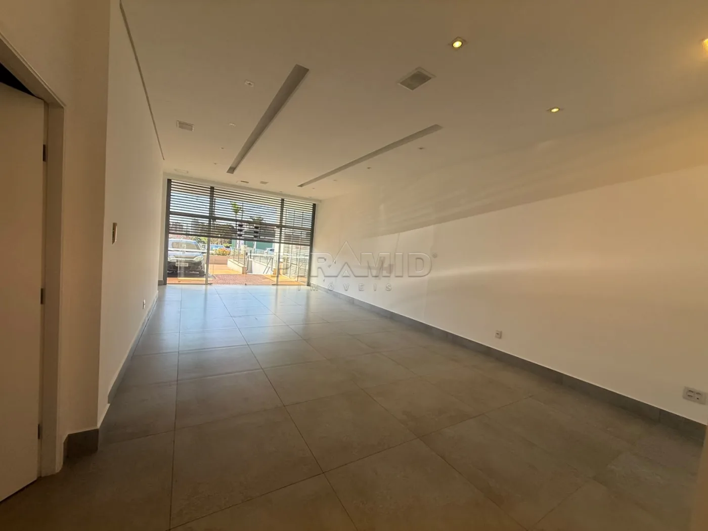 Alugar Comercial / Sala em Ribeir&atilde;o Preto R$ 4.300,00 - Foto 5