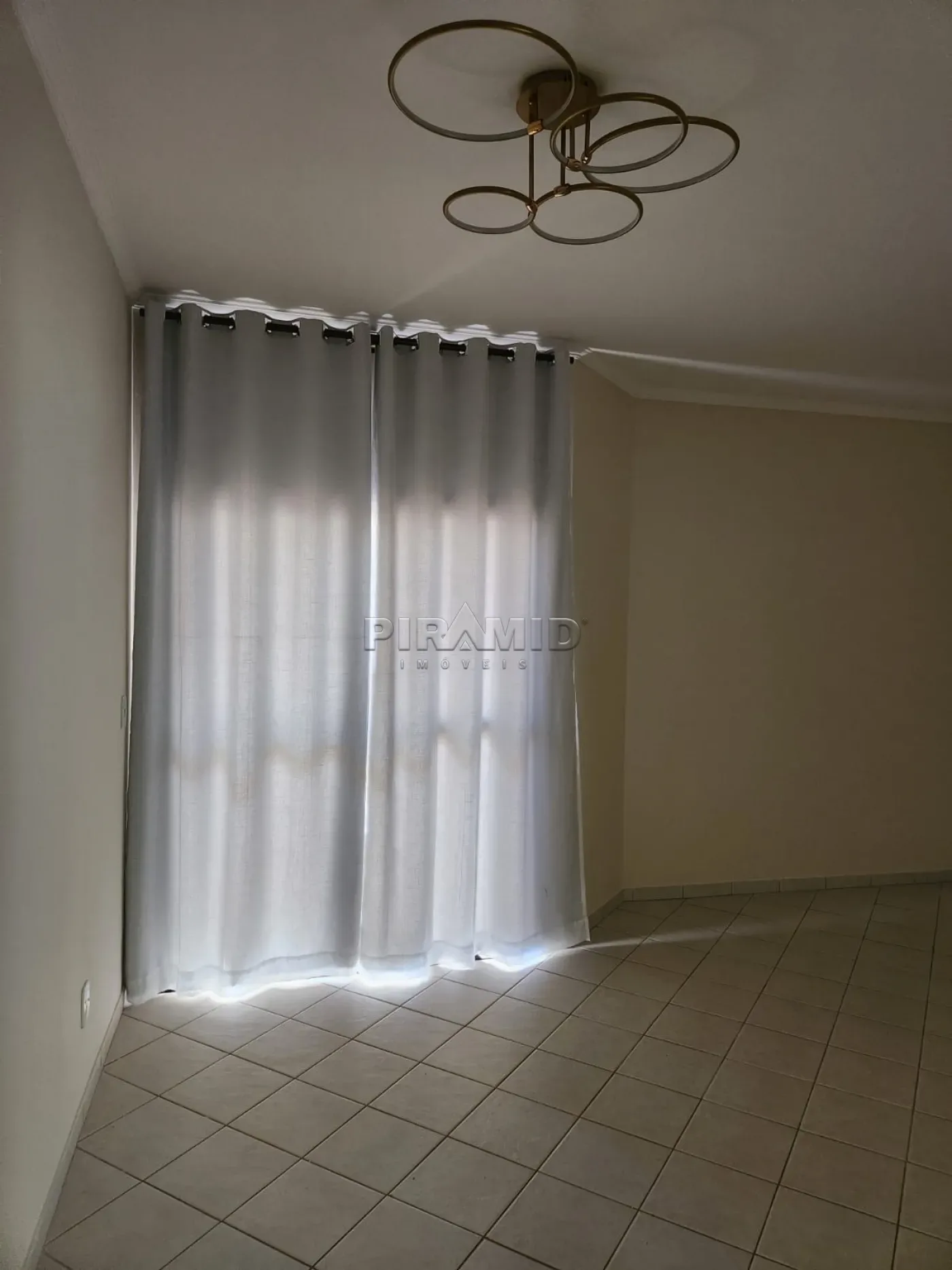 Alugar Apartamento / Padr&atilde;o em Ribeir&atilde;o Preto R$ 1.900,00 - Foto 2