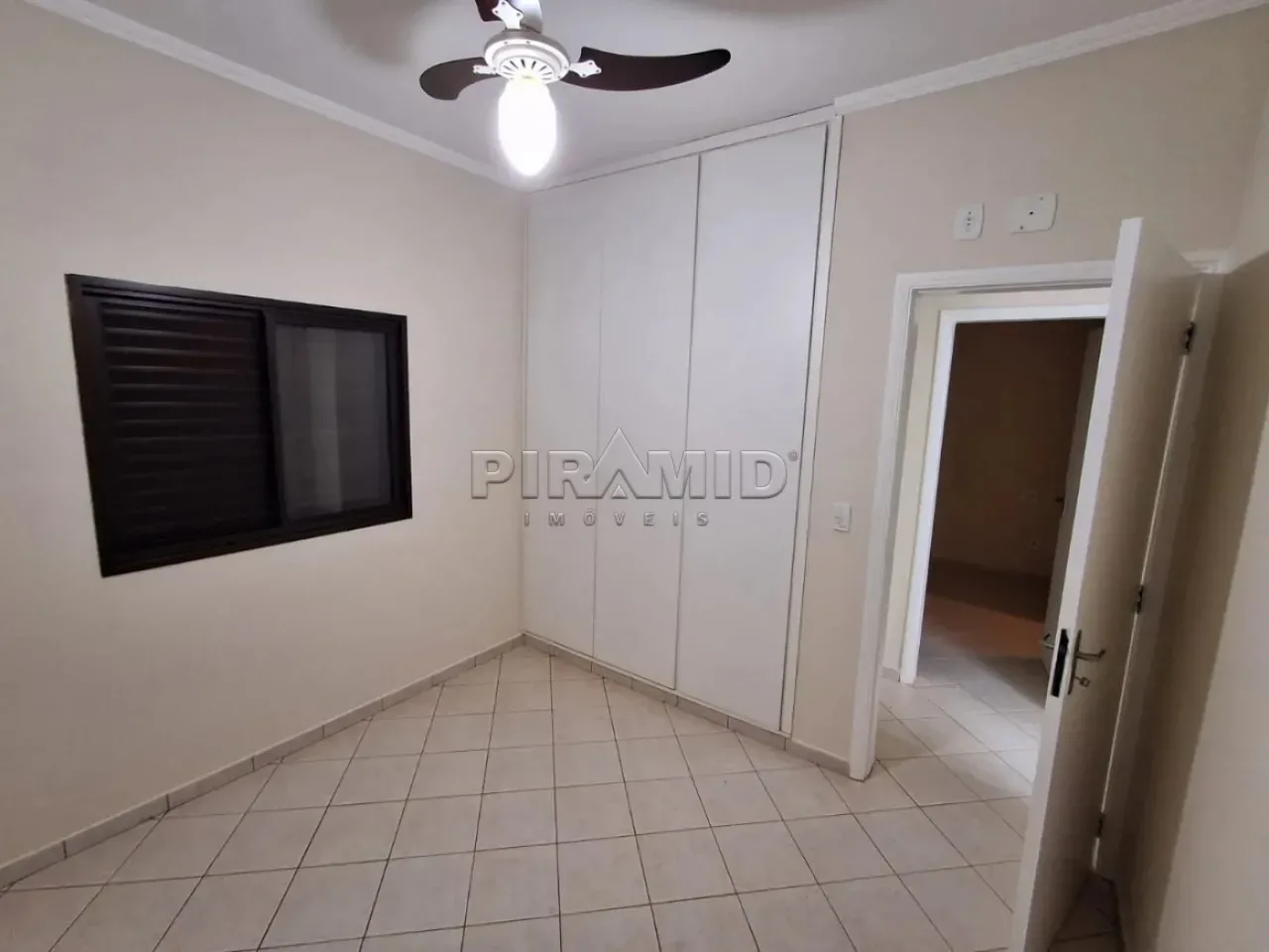 Alugar Apartamento / Padr&atilde;o em Ribeir&atilde;o Preto R$ 1.900,00 - Foto 8
