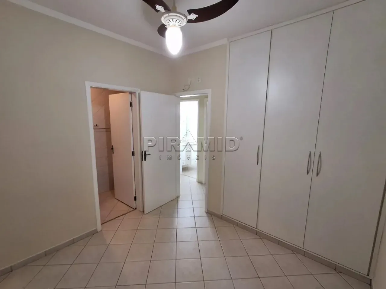 Alugar Apartamento / Padr&atilde;o em Ribeir&atilde;o Preto R$ 1.900,00 - Foto 12