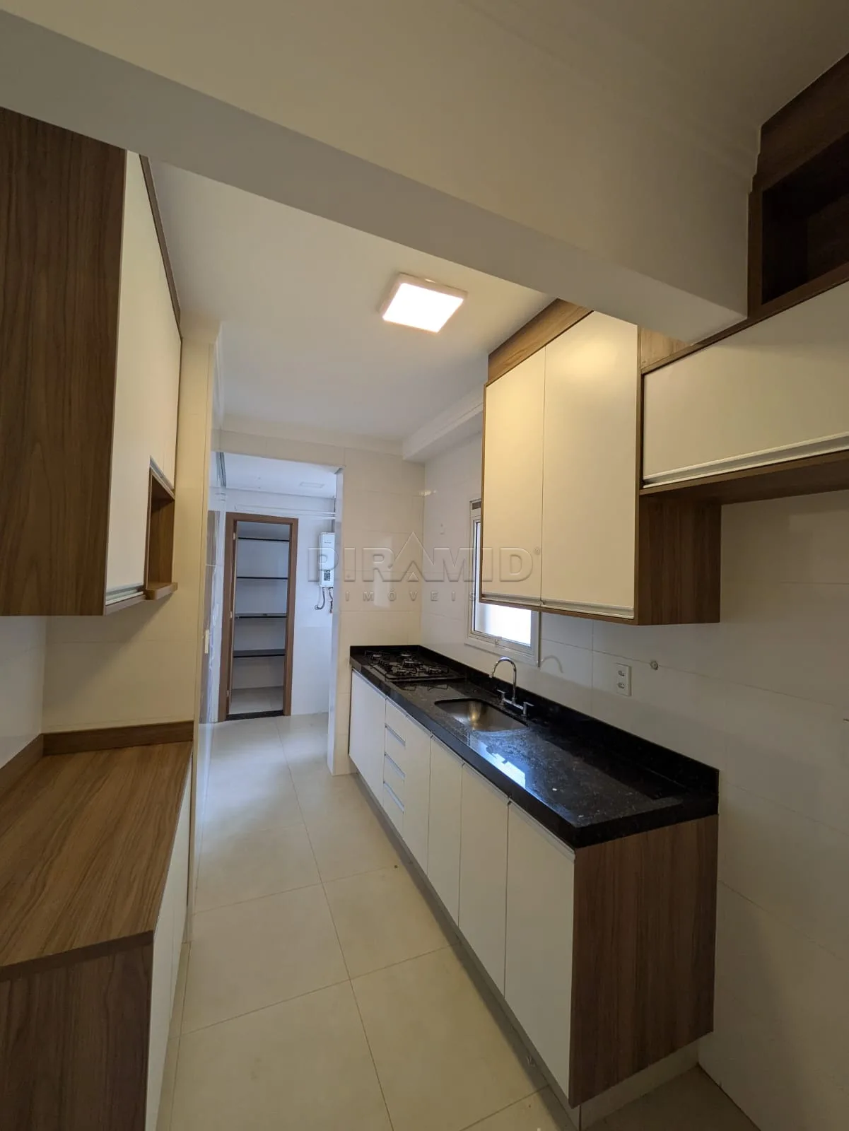 Alugar Apartamento / Padr&atilde;o em Ribeir&atilde;o Preto R$ 3.650,00 - Foto 6