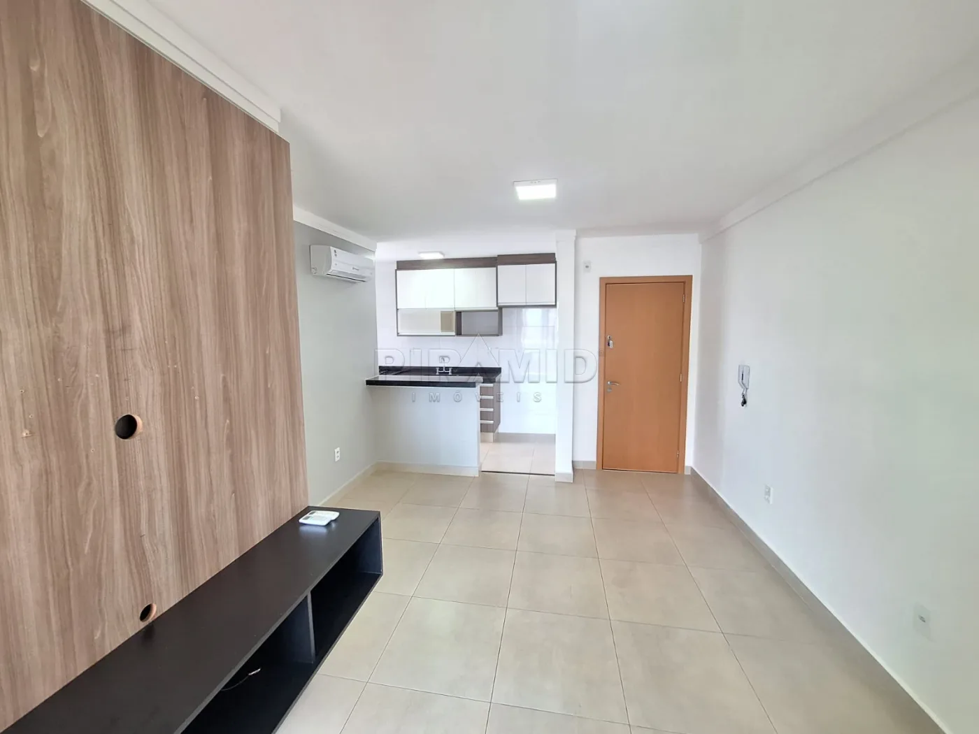 Alugar Apartamento / Padr&atilde;o em Ribeir&atilde;o Preto R$ 2.400,00 - Foto 4