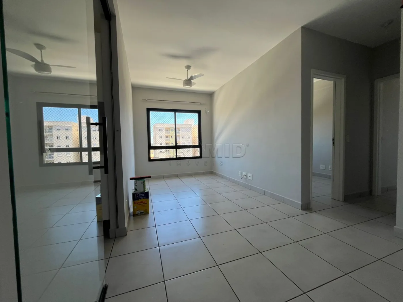 Alugar Apartamento / Padr&atilde;o em Ribeir&atilde;o Preto R$ 1.750,00 - Foto 4