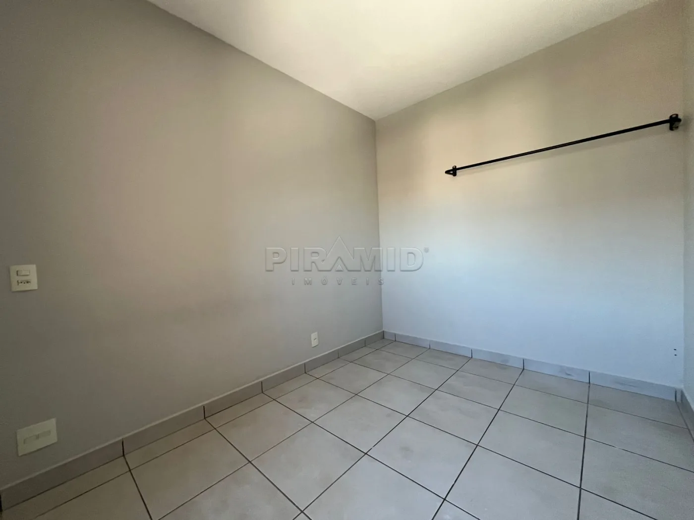 Alugar Apartamento / Padr&atilde;o em Ribeir&atilde;o Preto R$ 1.750,00 - Foto 12