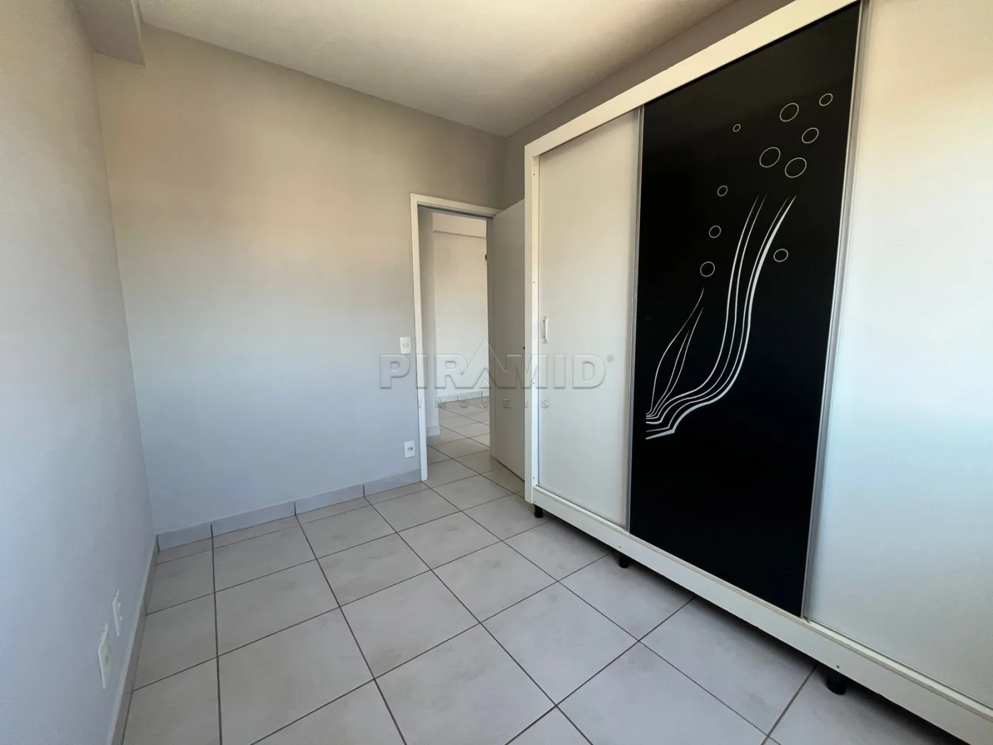 Alugar Apartamento / Padr&atilde;o em Ribeir&atilde;o Preto R$ 1.750,00 - Foto 17
