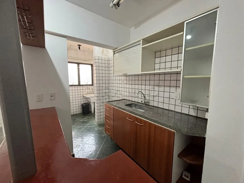 Alugar Apartamento / Padr&atilde;o em Ribeir&atilde;o Preto R$ 1.500,00 - Foto 4