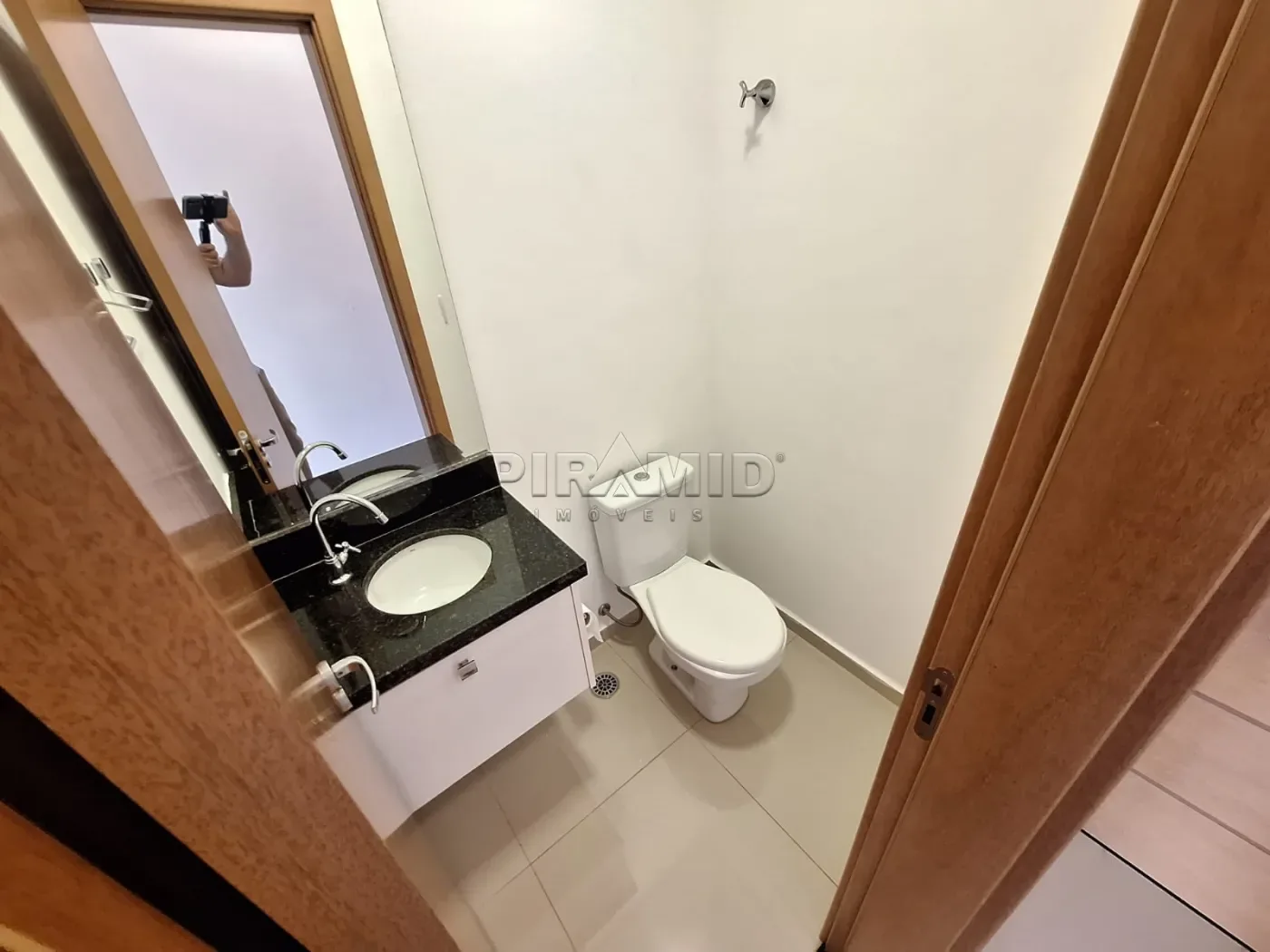 Alugar Apartamento / Padr&atilde;o em Ribeir&atilde;o Preto R$ 2.700,00 - Foto 4