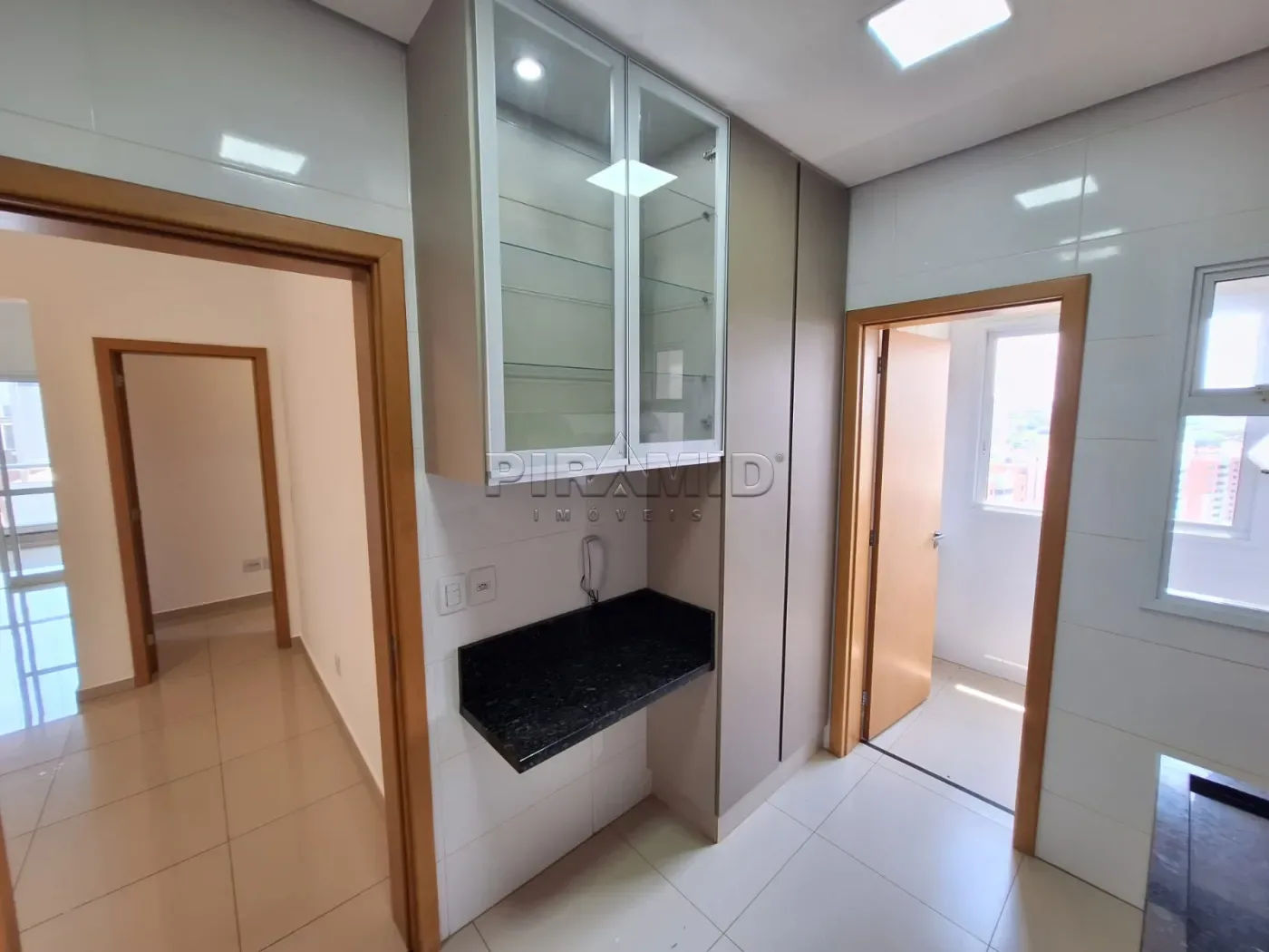 Alugar Apartamento / Padr&atilde;o em Ribeir&atilde;o Preto R$ 2.700,00 - Foto 8