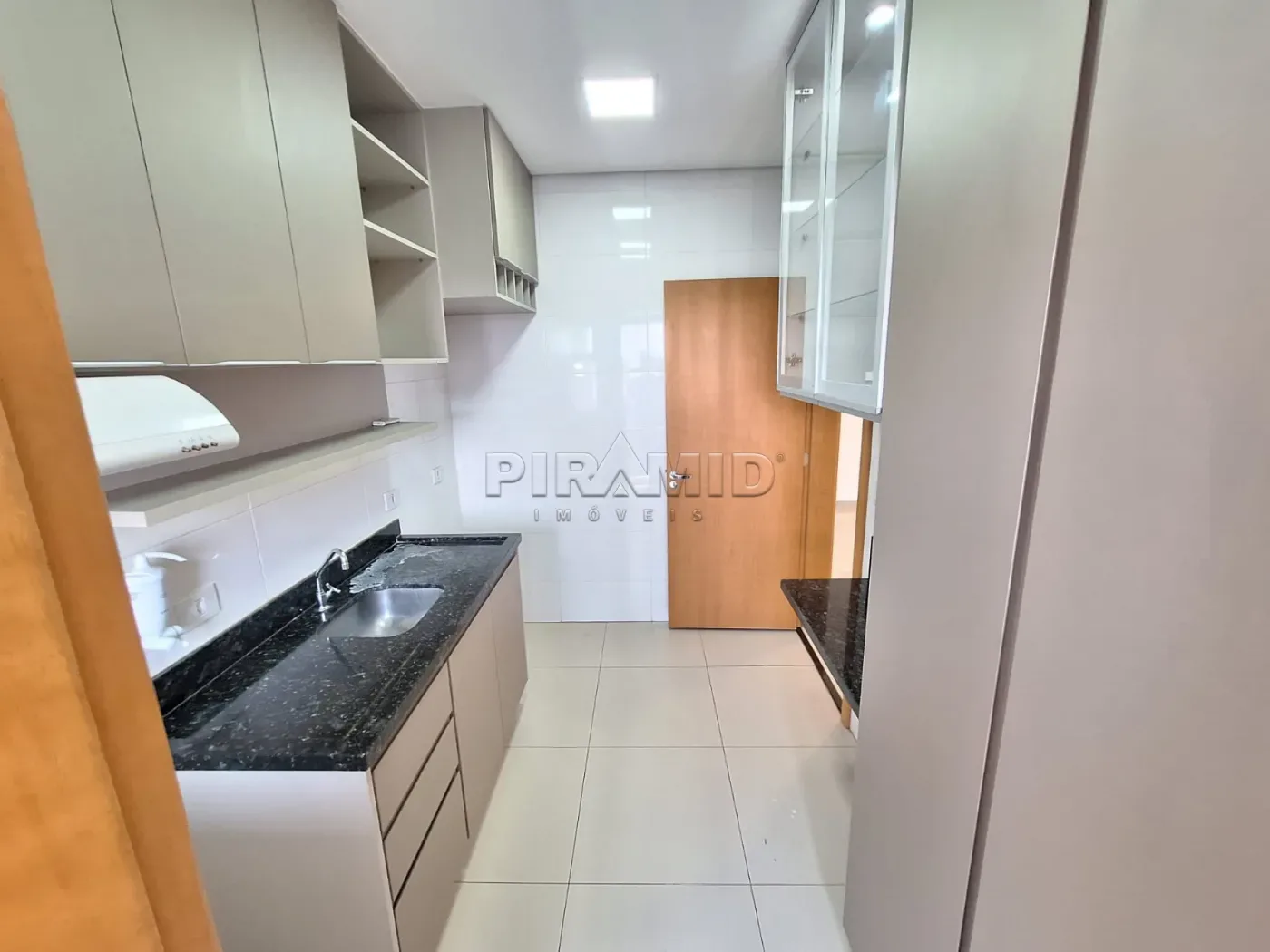 Alugar Apartamento / Padr&atilde;o em Ribeir&atilde;o Preto R$ 2.700,00 - Foto 11