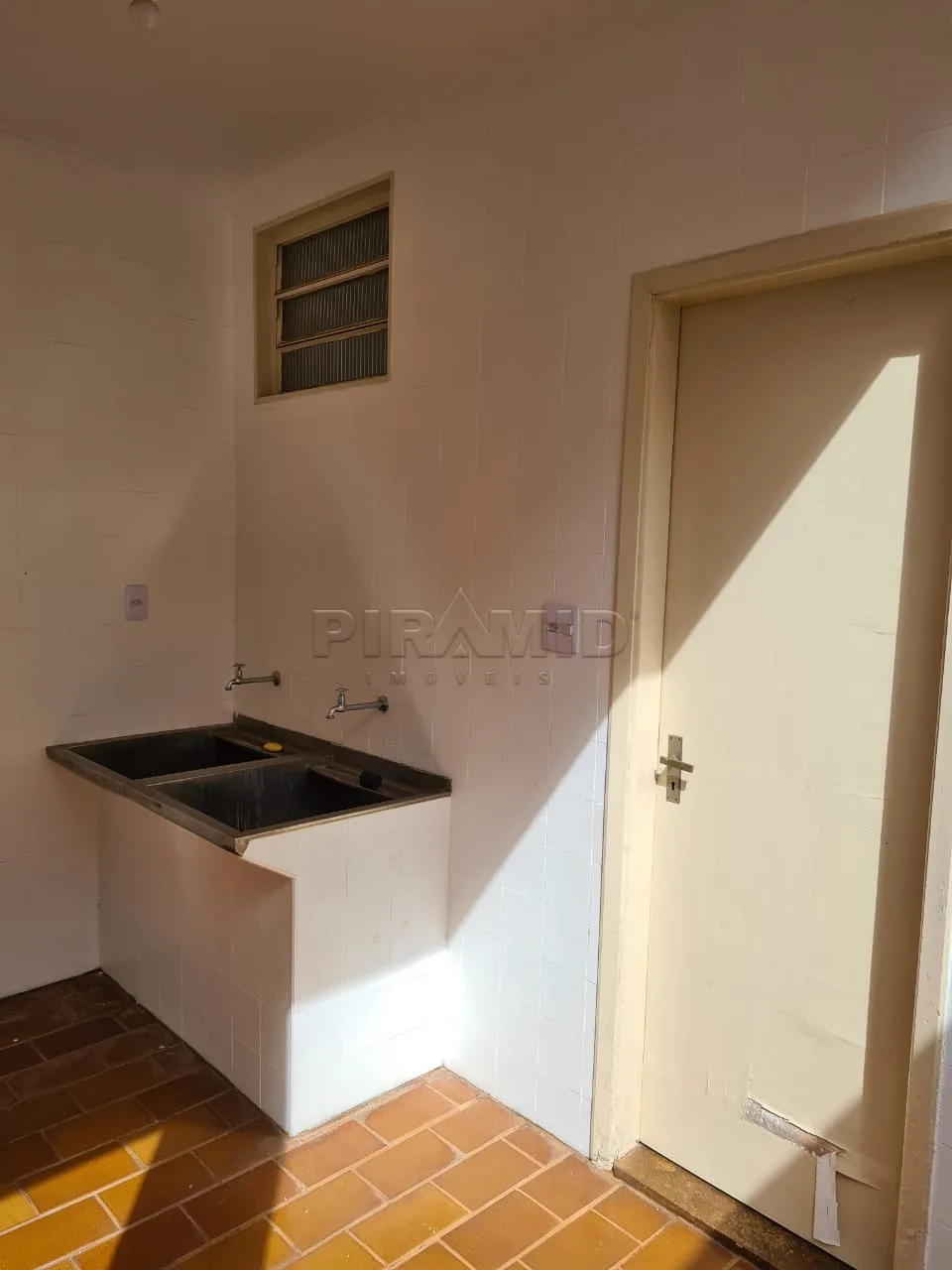 Alugar Casa / Padr&atilde;o em Ribeir&atilde;o Preto R$ 4.500,00 - Foto 21