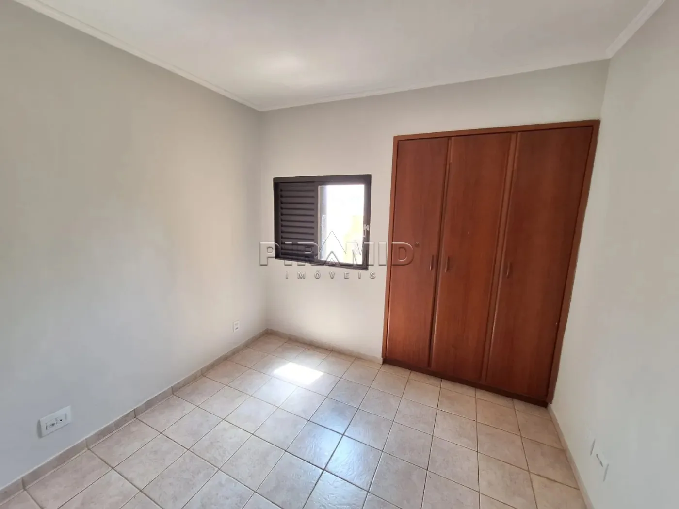 Alugar Apartamento / Padr&atilde;o em Ribeir&atilde;o Preto R$ 1.500,00 - Foto 5