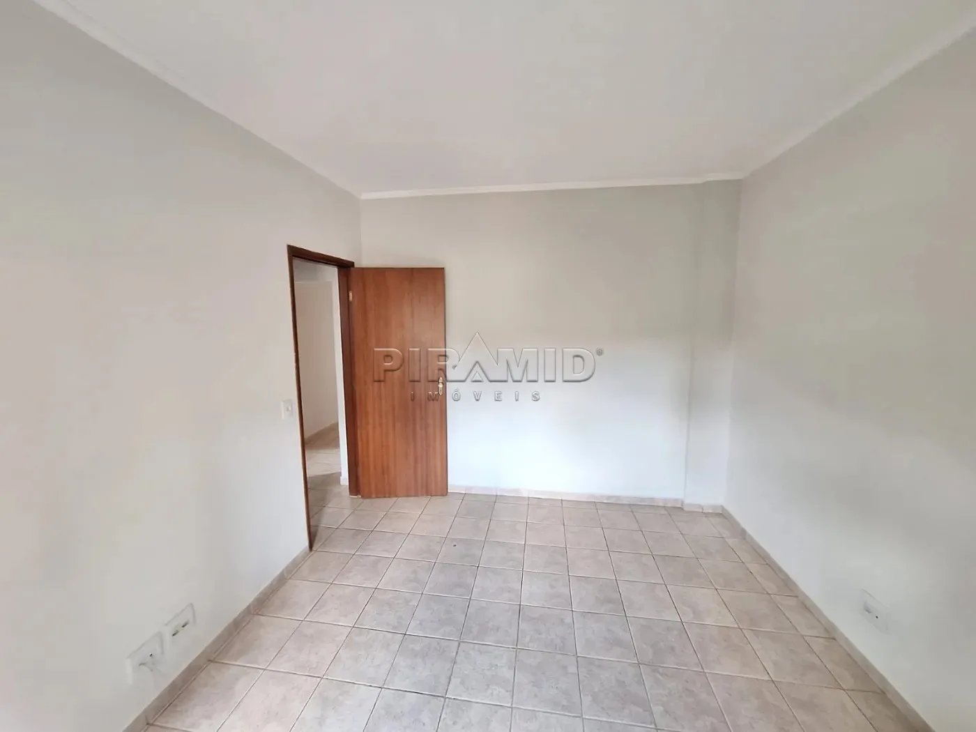 Alugar Apartamento / Padr&atilde;o em Ribeir&atilde;o Preto R$ 1.500,00 - Foto 9