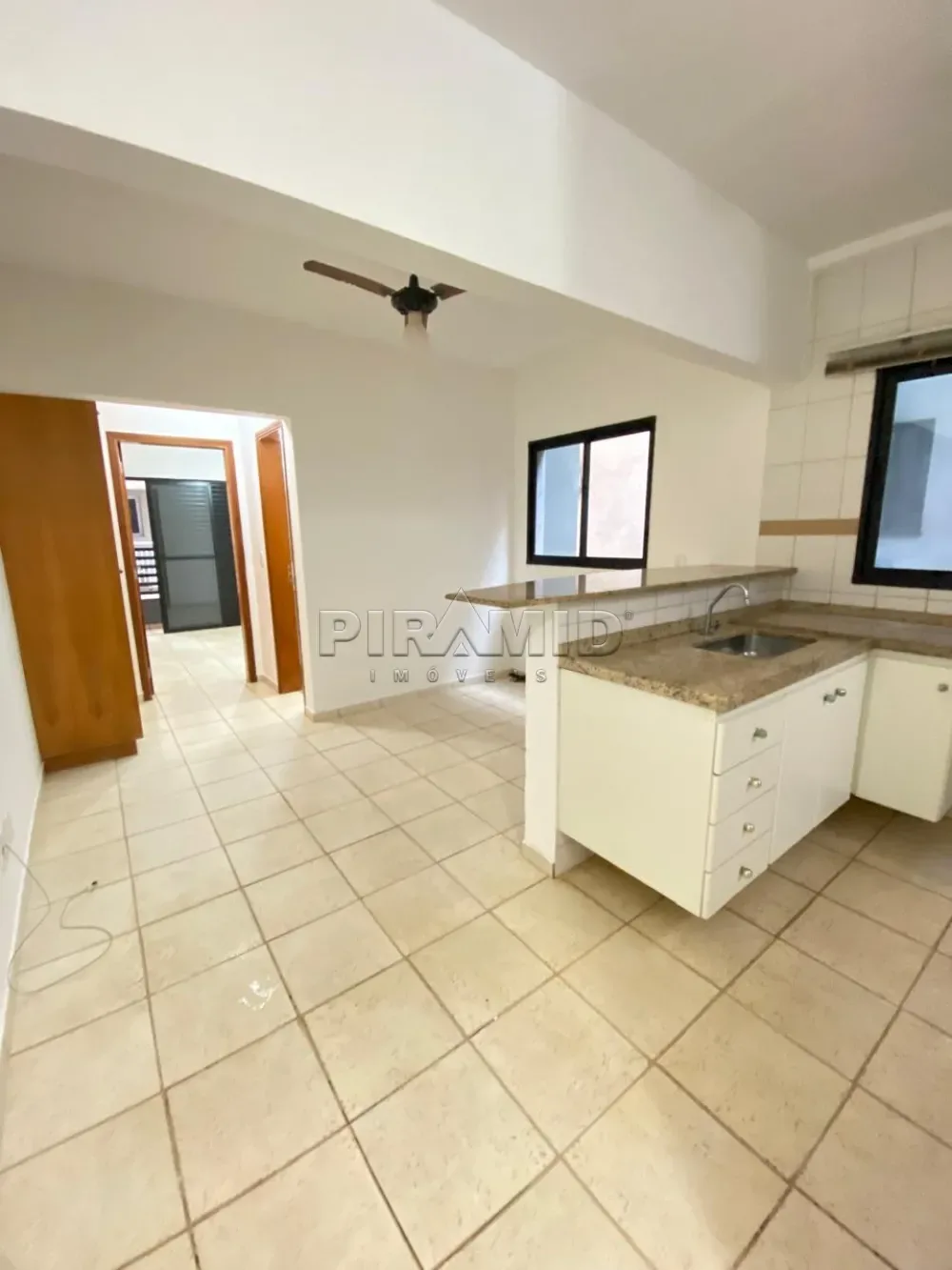 Alugar Apartamento / Padr&atilde;o em Ribeir&atilde;o Preto R$ 1.300,00 - Foto 1