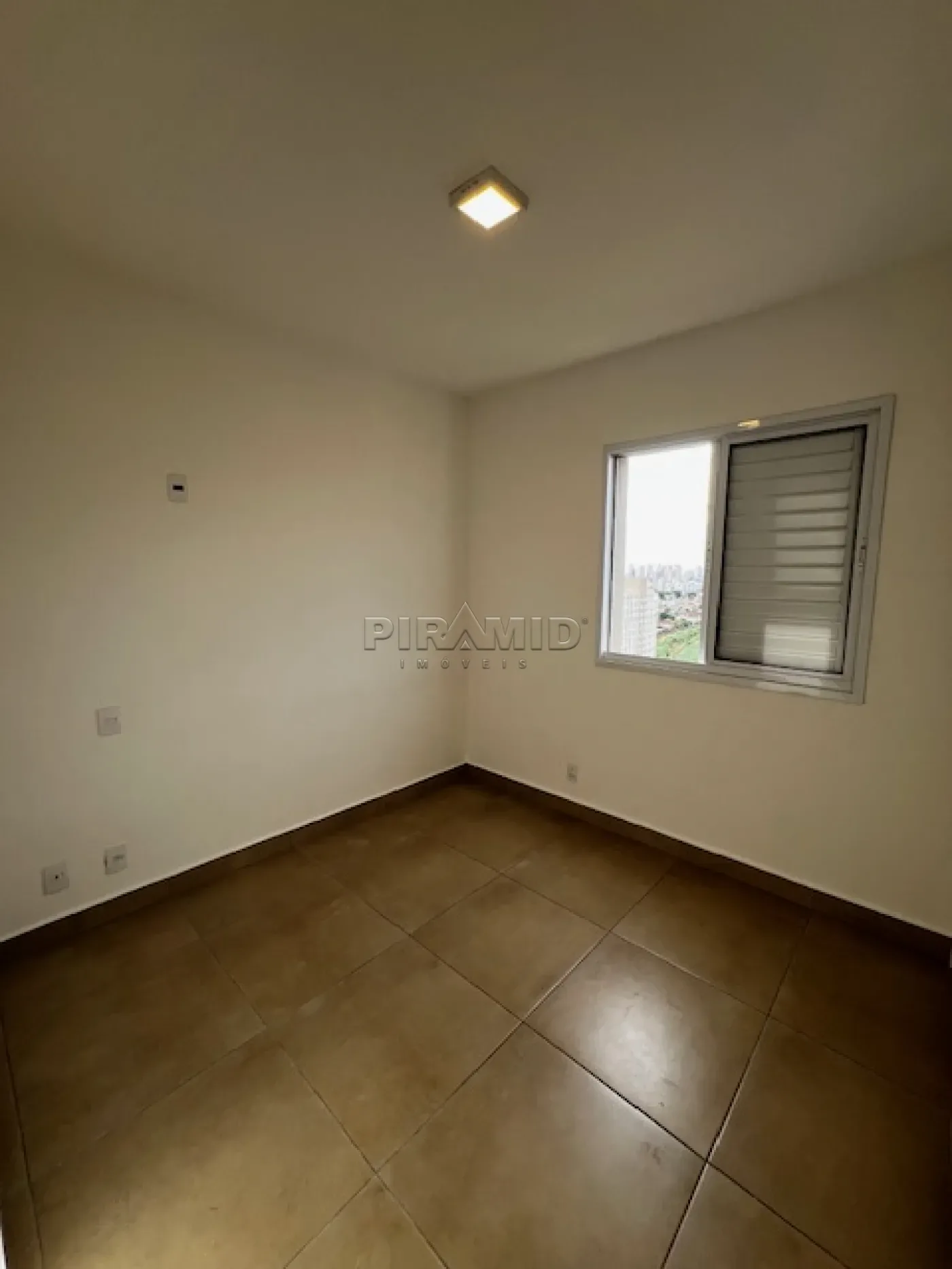Alugar Apartamento / Padr&atilde;o em Ribeir&atilde;o Preto R$ 3.450,00 - Foto 2