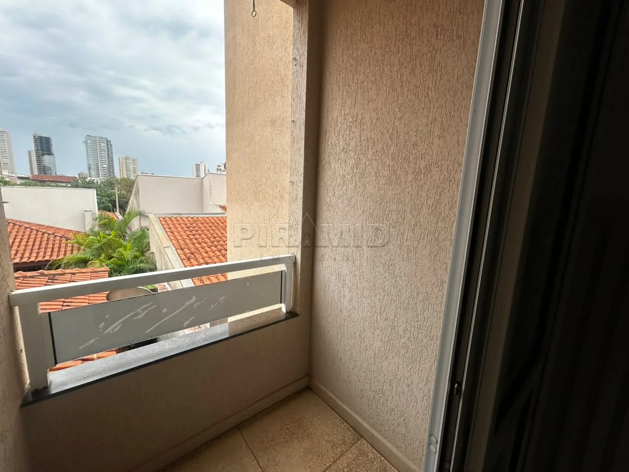 Alugar Apartamento / Padr&atilde;o em Ribeir&atilde;o Preto R$ 2.500,00 - Foto 2