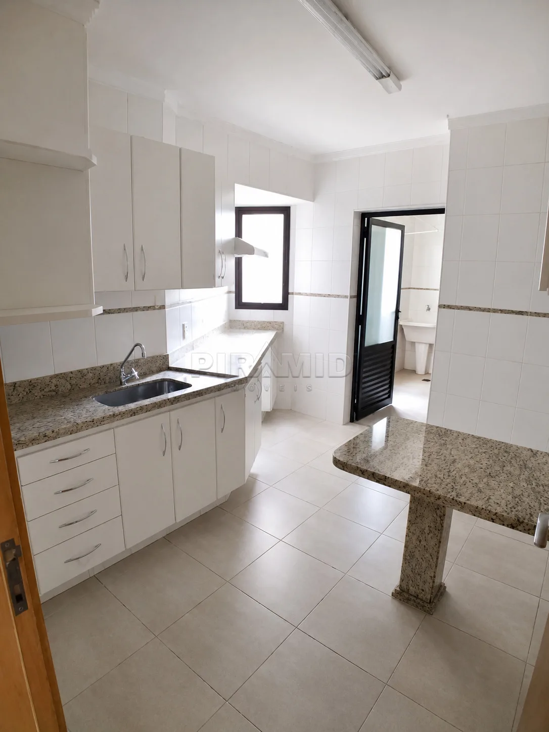 Alugar Apartamento / Padr&atilde;o em Ribeir&atilde;o Preto R$ 3.400,00 - Foto 14