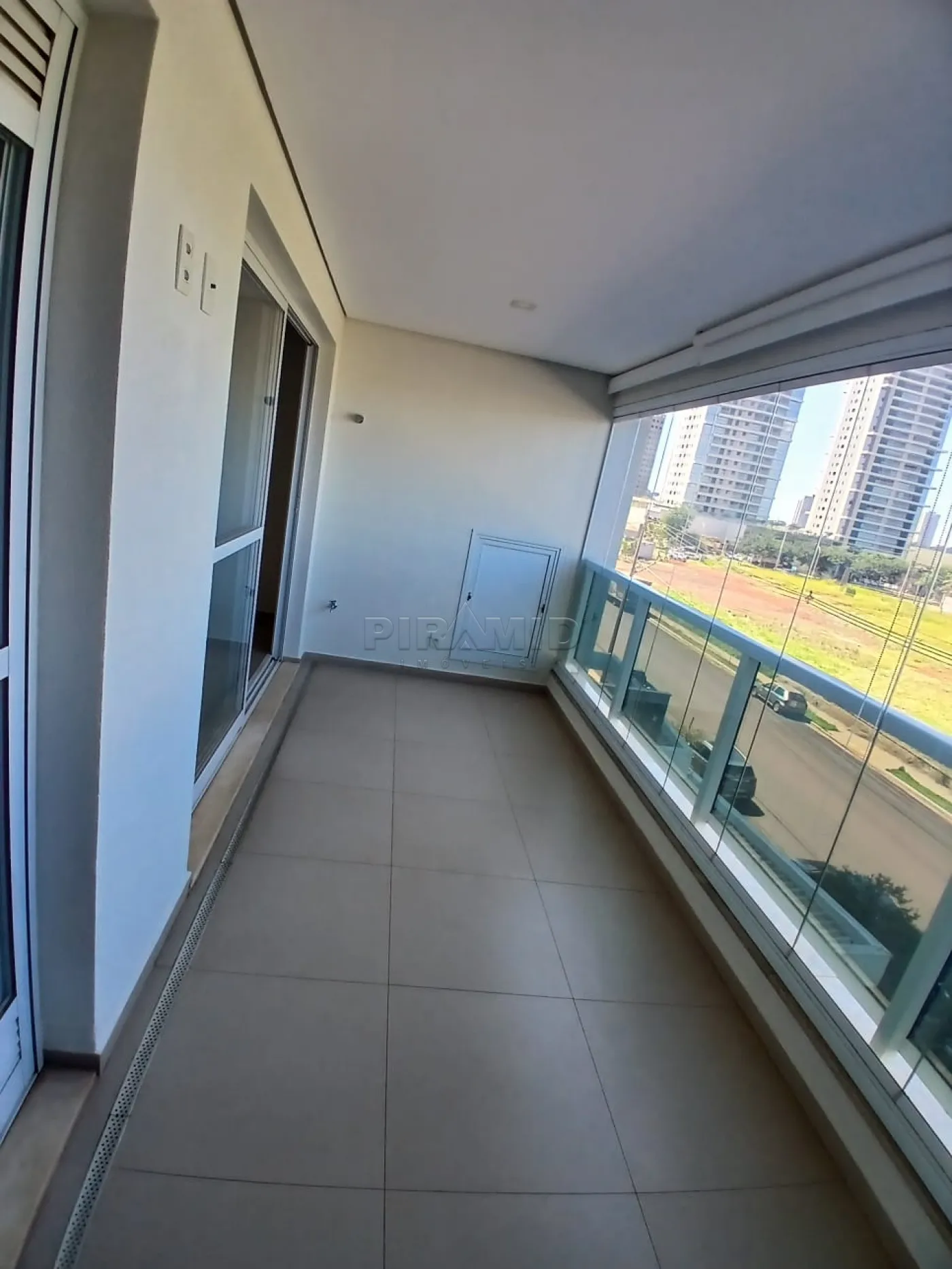Alugar Apartamento / Padr&atilde;o em Ribeir&atilde;o Preto R$ 4.200,00 - Foto 5
