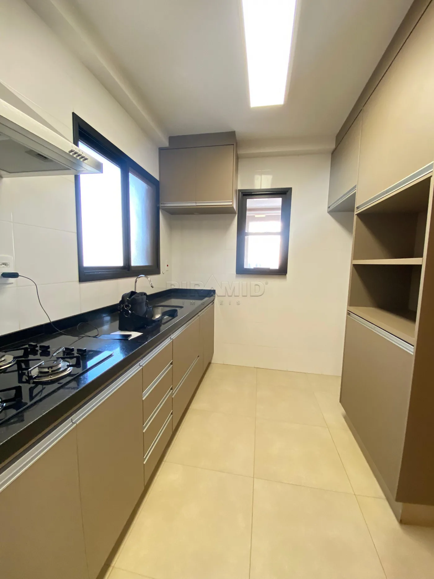 Alugar Apartamento / Padr&atilde;o em Ribeir&atilde;o Preto R$ 4.500,00 - Foto 9