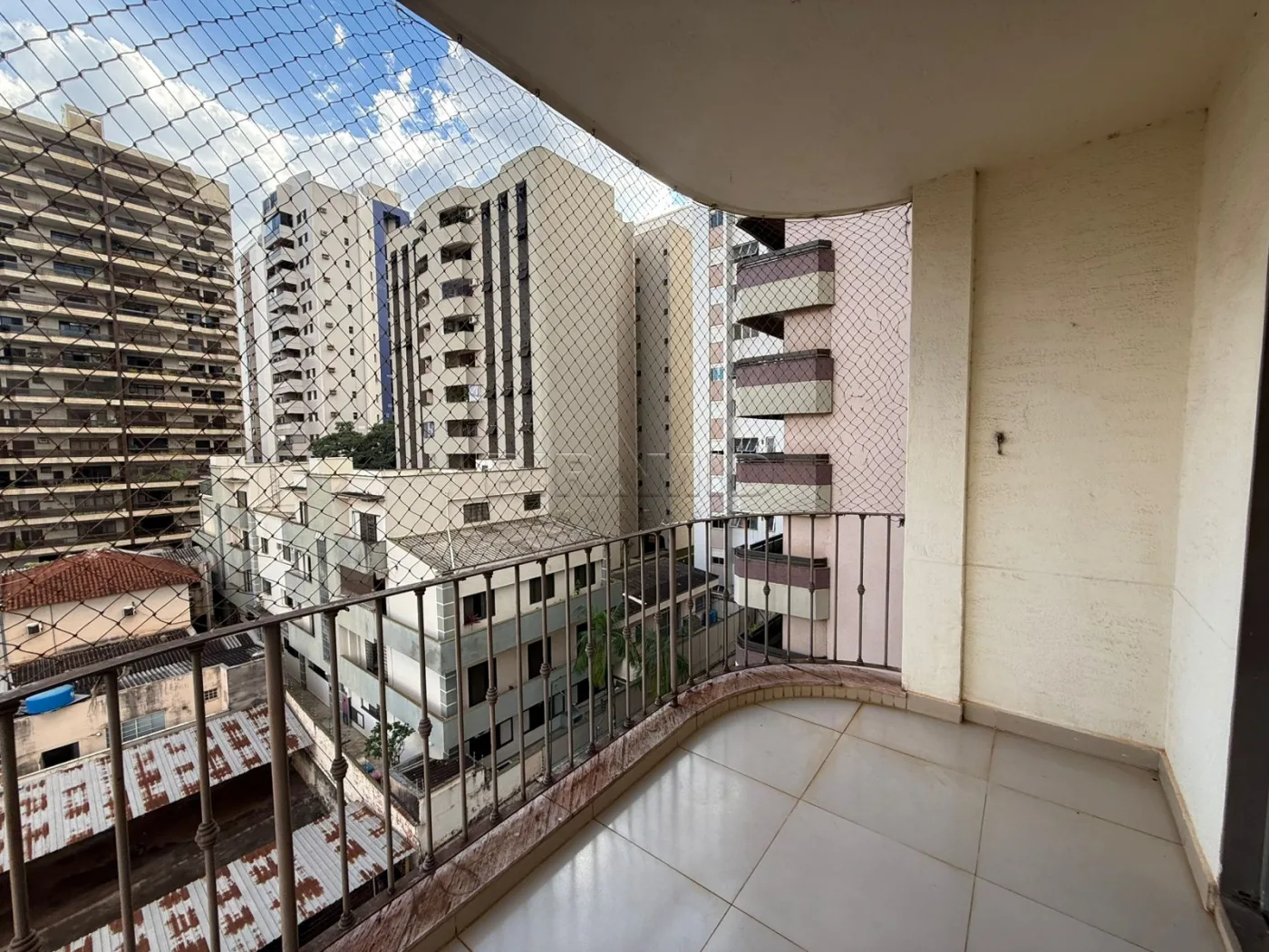 Alugar Apartamento / Padr&atilde;o em Ribeir&atilde;o Preto R$ 1.420,00 - Foto 5