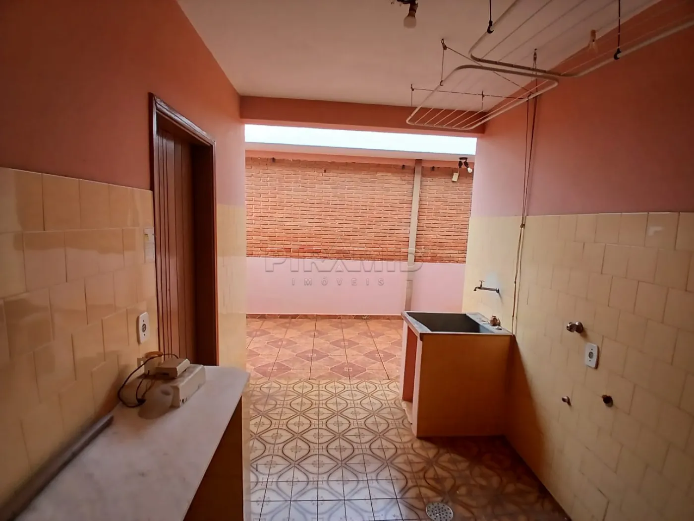Alugar Casa / Padr&atilde;o em Ribeir&atilde;o Preto R$ 3.650,00 - Foto 32