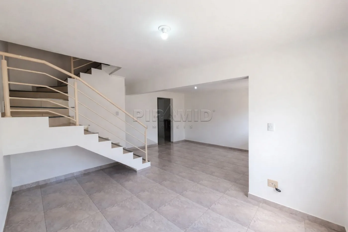 Alugar Casa / Condom&iacute;nio em Ribeir&atilde;o Preto R$ 2.500,00 - Foto 3