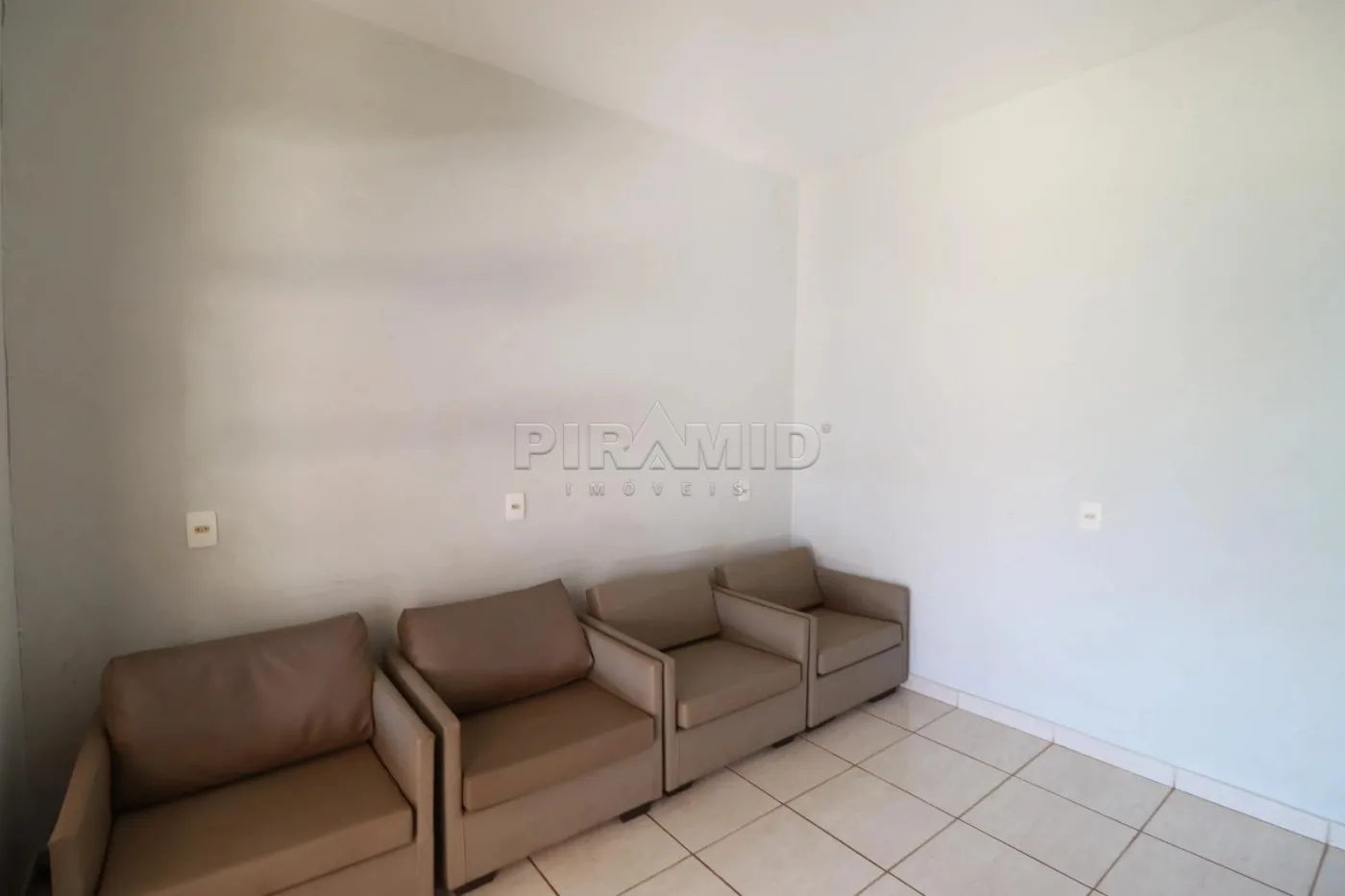 Alugar Casa / Padr&atilde;o em Ribeir&atilde;o Preto R$ 3.000,00 - Foto 10