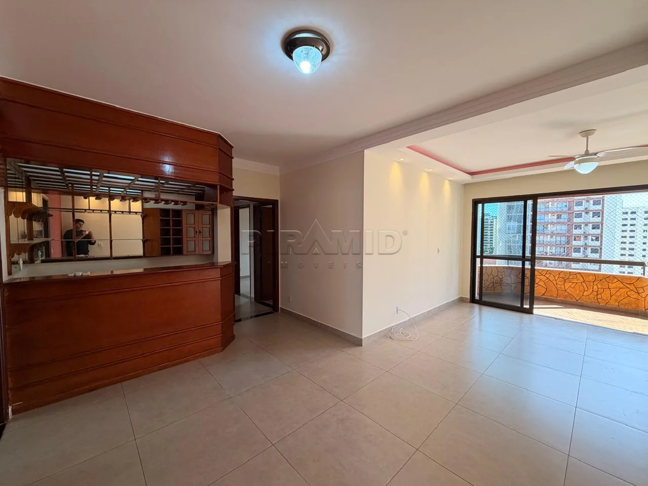 Alugar Apartamento / Padr&atilde;o em Ribeir&atilde;o Preto R$ 2.300,00 - Foto 4