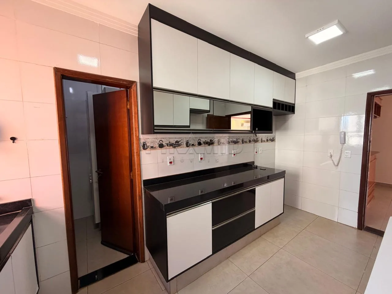 Alugar Apartamento / Padr&atilde;o em Ribeir&atilde;o Preto R$ 2.300,00 - Foto 11