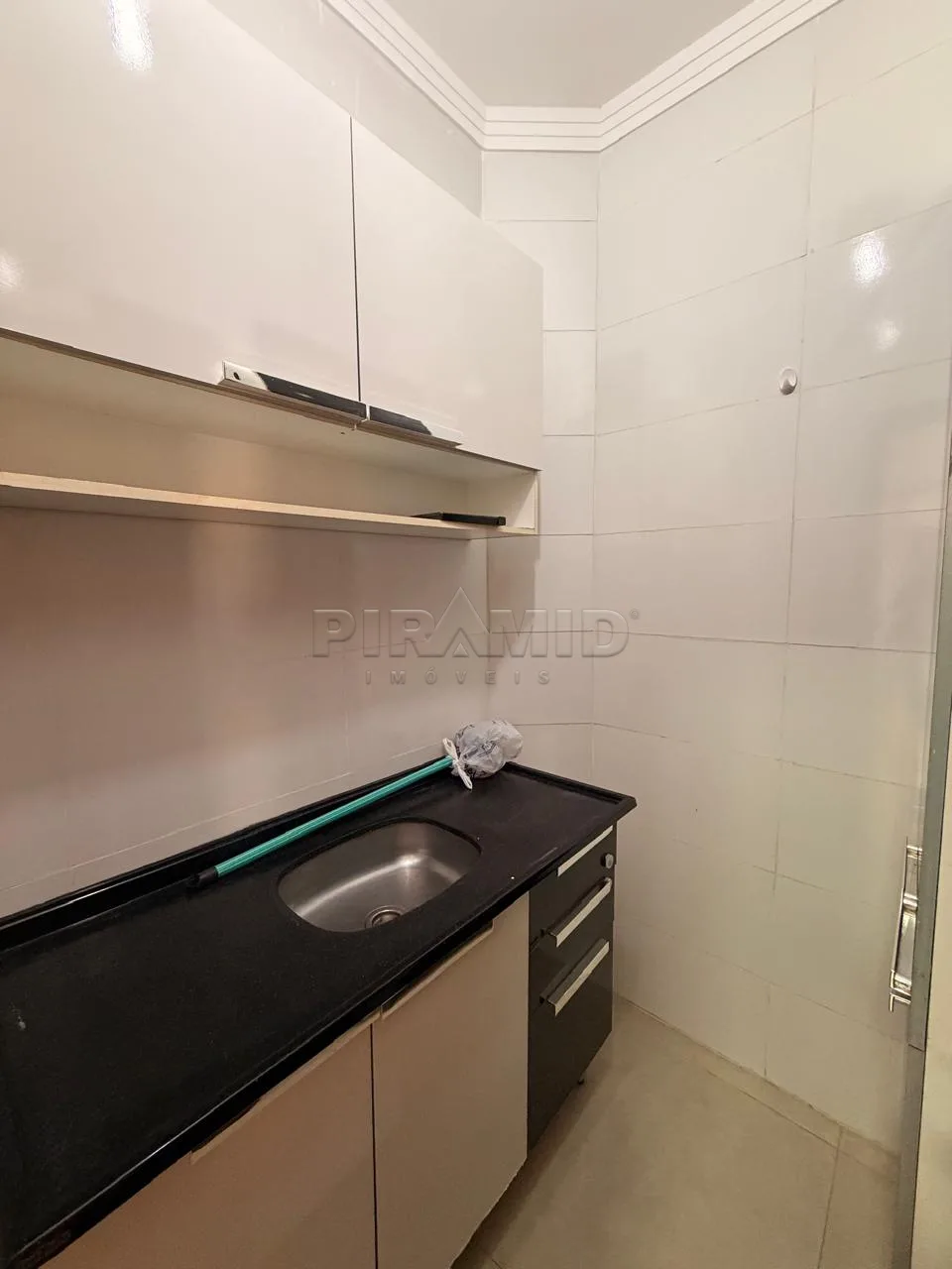 Alugar Apartamento / Padr&atilde;o em Ribeir&atilde;o Preto R$ 2.300,00 - Foto 15