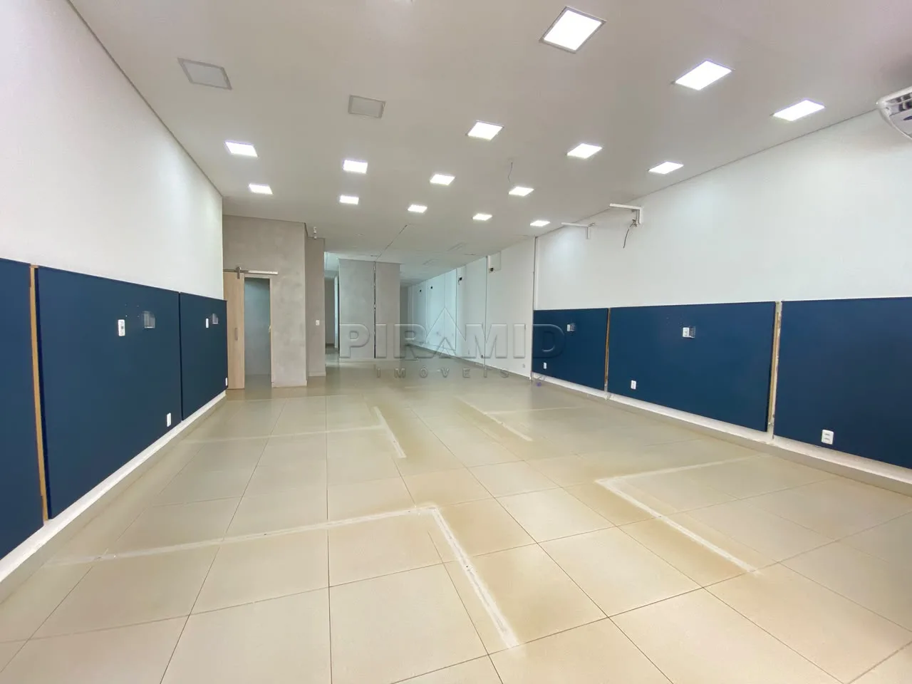 Alugar Comercial / Sal&atilde;o em Ribeir&atilde;o Preto R$ 20.000,00 - Foto 4