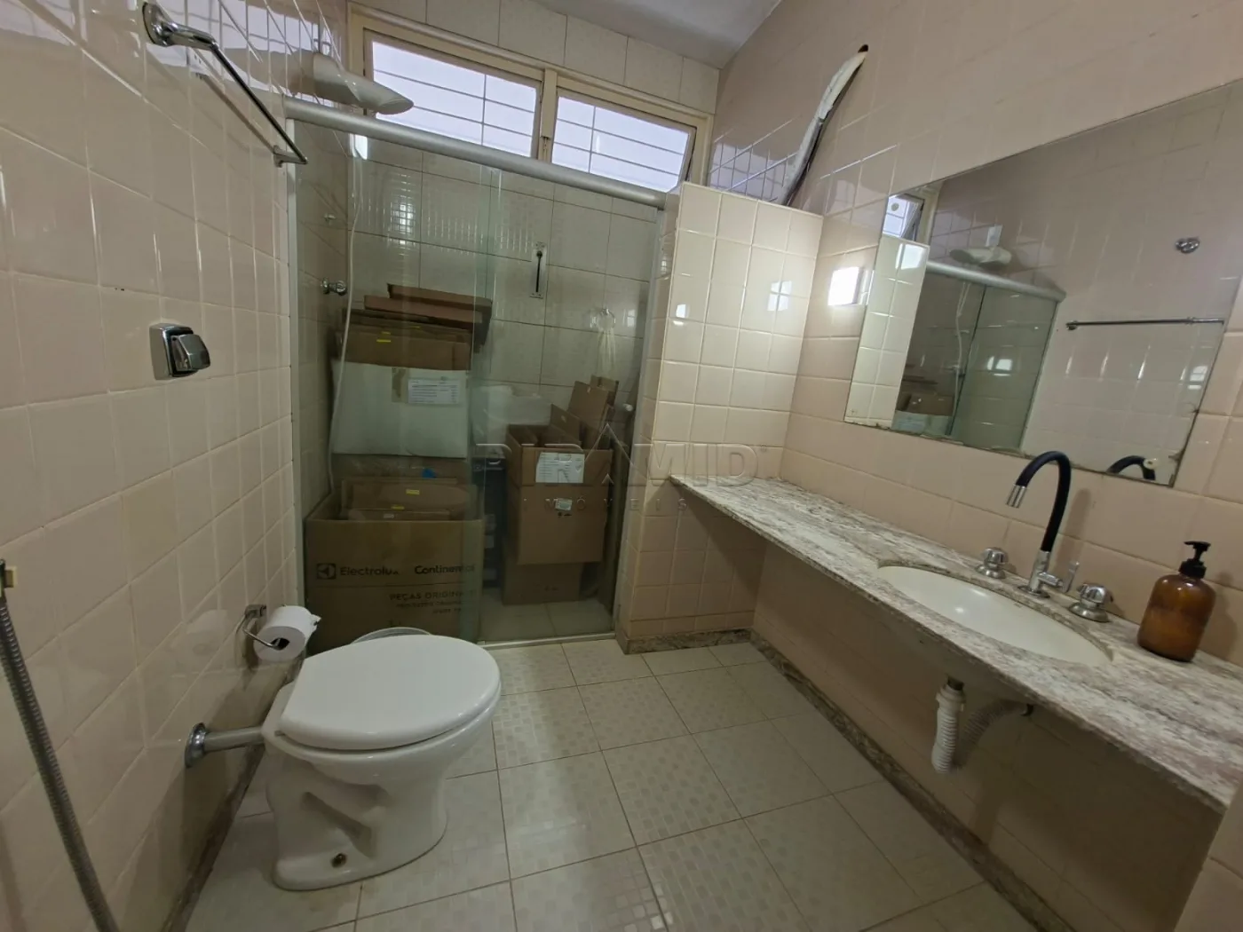 Alugar Casa / Padr&atilde;o em Ribeir&atilde;o Preto R$ 1.800,00 - Foto 21