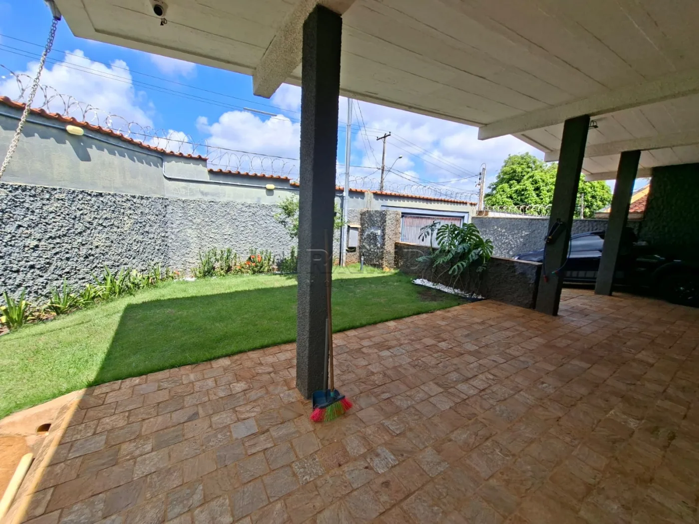 Alugar Casa / Padr&atilde;o em Ribeir&atilde;o Preto R$ 1.800,00 - Foto 24