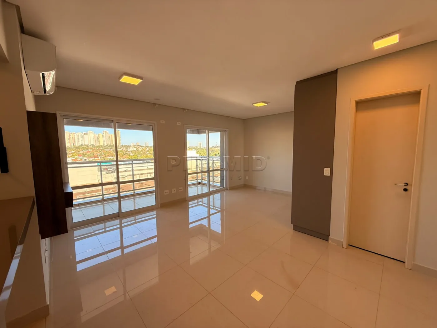 Alugar Apartamento / Padr&atilde;o em Ribeir&atilde;o Preto R$ 2.200,00 - Foto 1