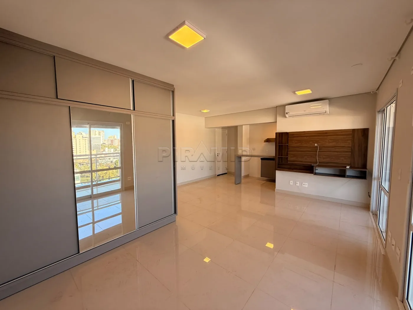 Alugar Apartamento / Padr&atilde;o em Ribeir&atilde;o Preto R$ 2.200,00 - Foto 4