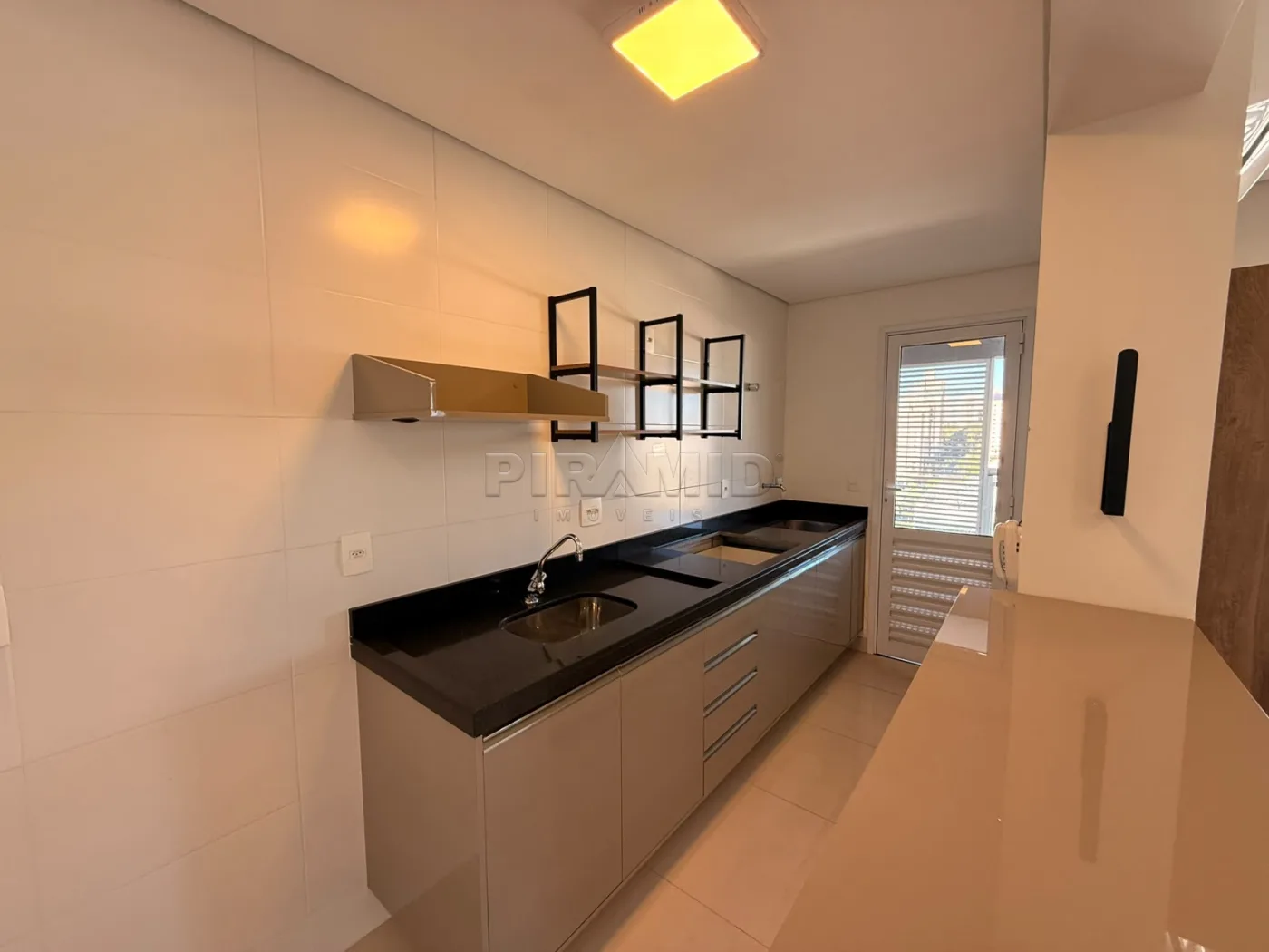 Alugar Apartamento / Padr&atilde;o em Ribeir&atilde;o Preto R$ 2.200,00 - Foto 8