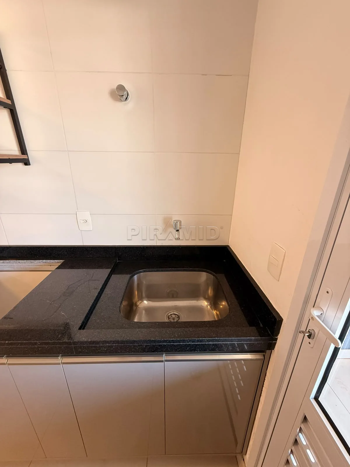 Alugar Apartamento / Padr&atilde;o em Ribeir&atilde;o Preto R$ 2.200,00 - Foto 10