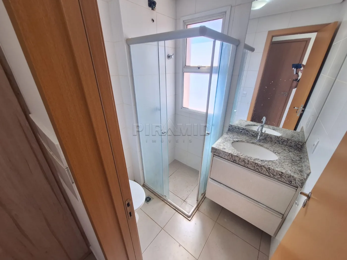 Alugar Apartamento / Padr&atilde;o em Ribeir&atilde;o Preto R$ 1.500,00 - Foto 5