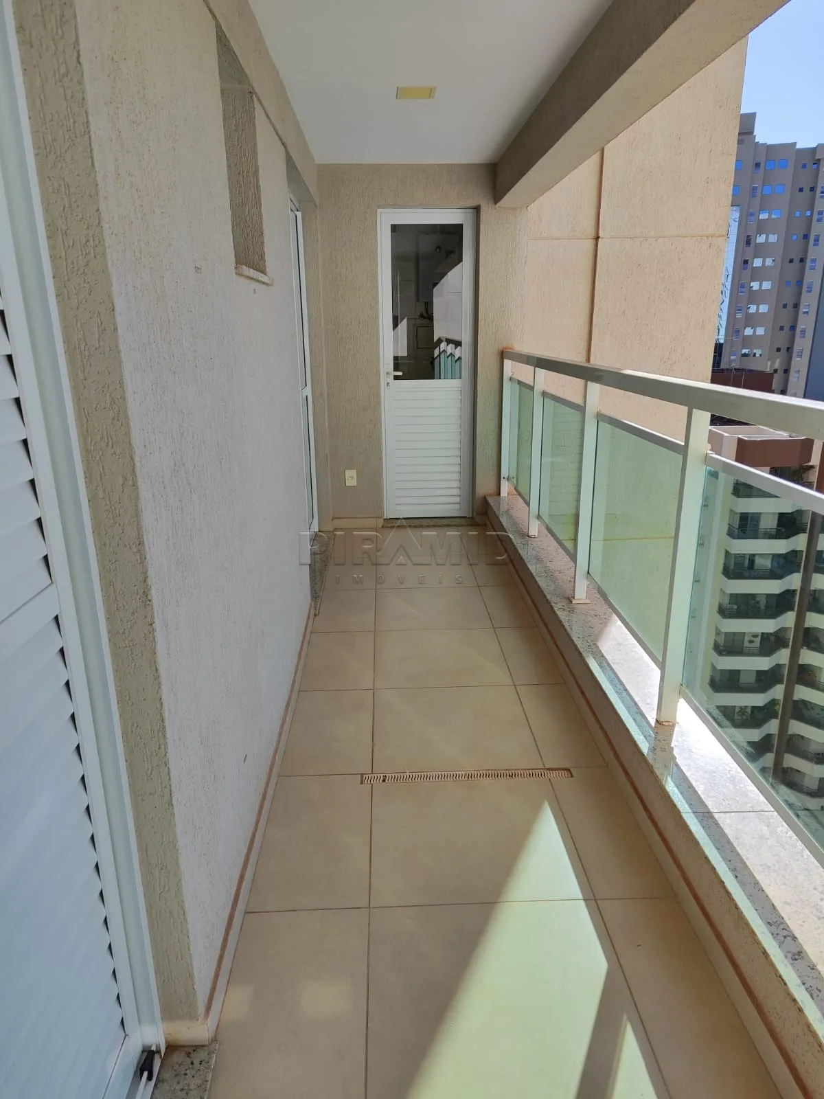 Alugar Apartamento / Padr&atilde;o em Ribeir&atilde;o Preto R$ 2.300,00 - Foto 4