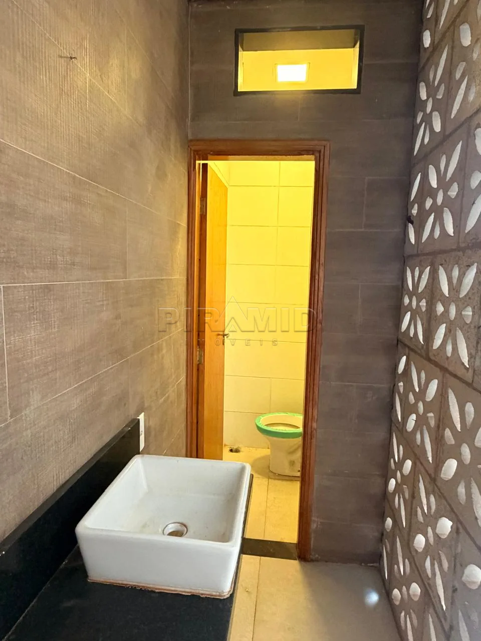 Comprar Casa / Padr&atilde;o em Ribeir&atilde;o Preto R$ 550.000,00 - Foto 4