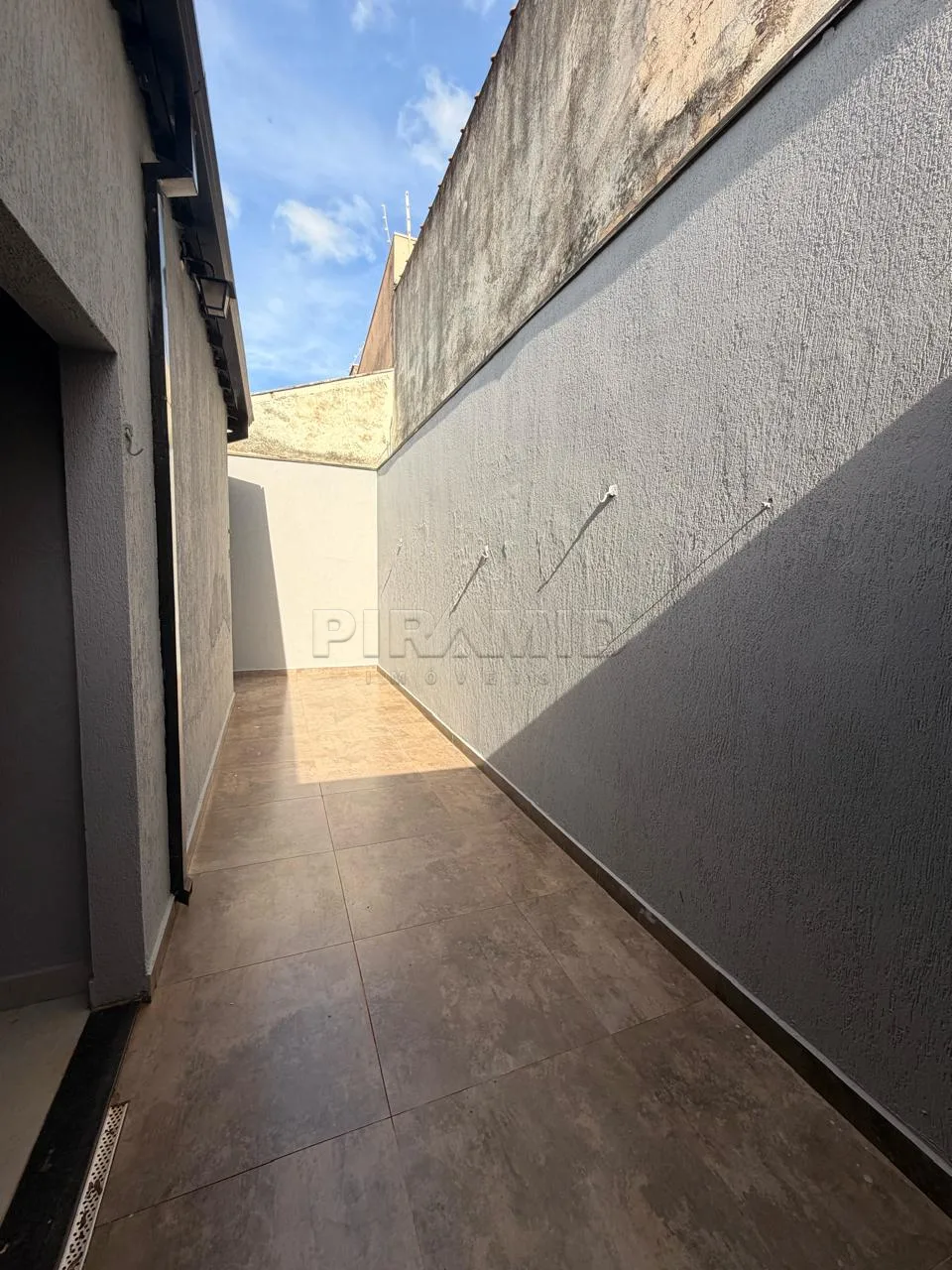 Comprar Casa / Padr&atilde;o em Ribeir&atilde;o Preto R$ 550.000,00 - Foto 5