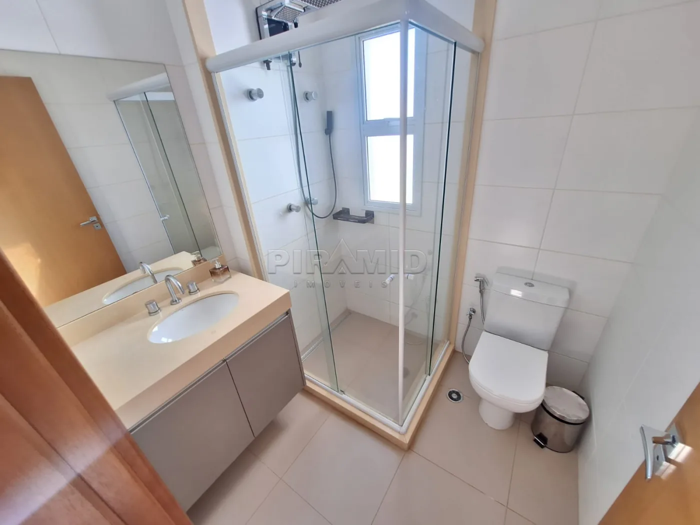 Alugar Apartamento / Padr&atilde;o em Ribeir&atilde;o Preto R$ 5.800,00 - Foto 17