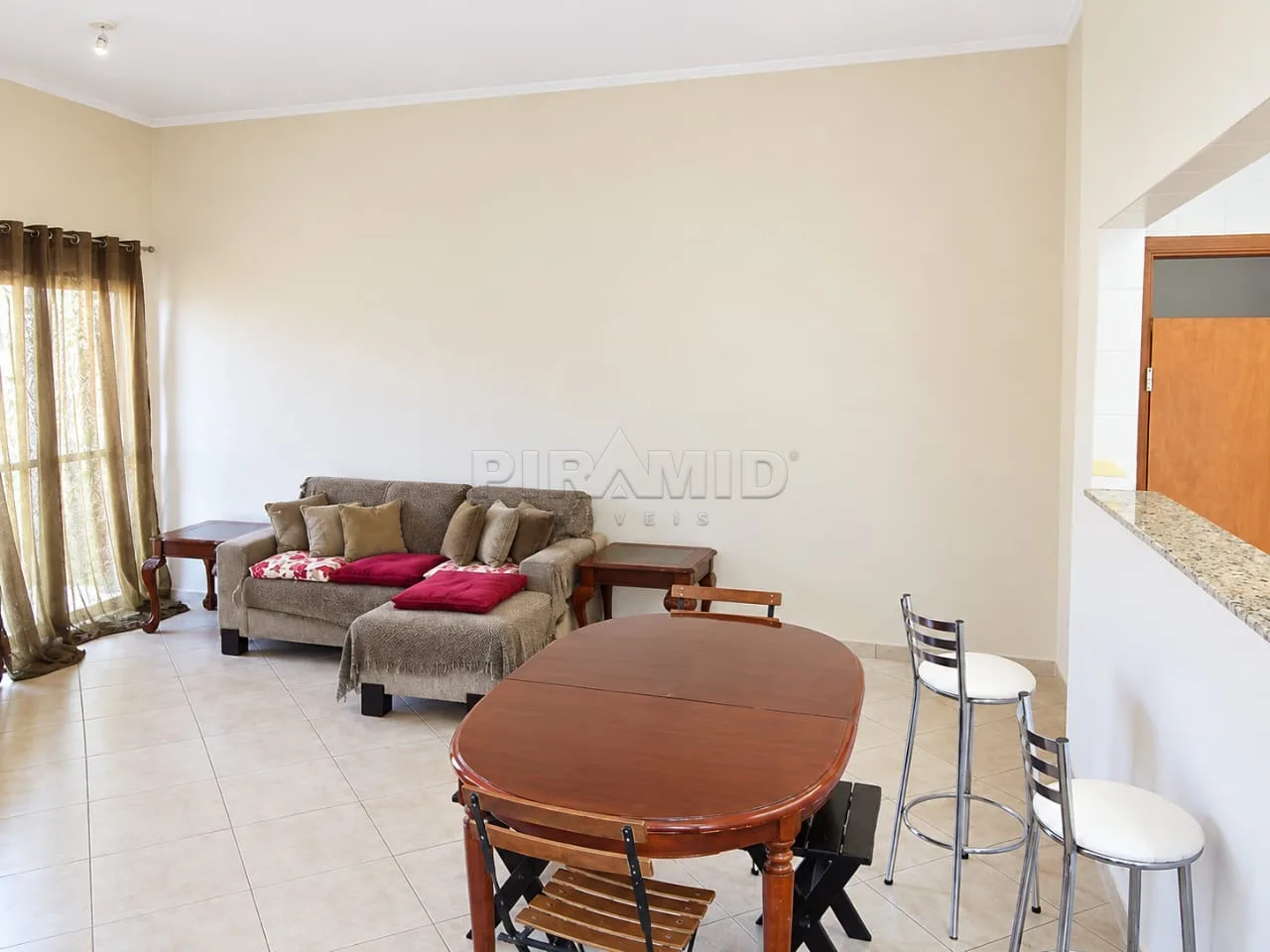 Alugar Apartamento / Padr&atilde;o em Ribeir&atilde;o Preto R$ 1.700,00 - Foto 1