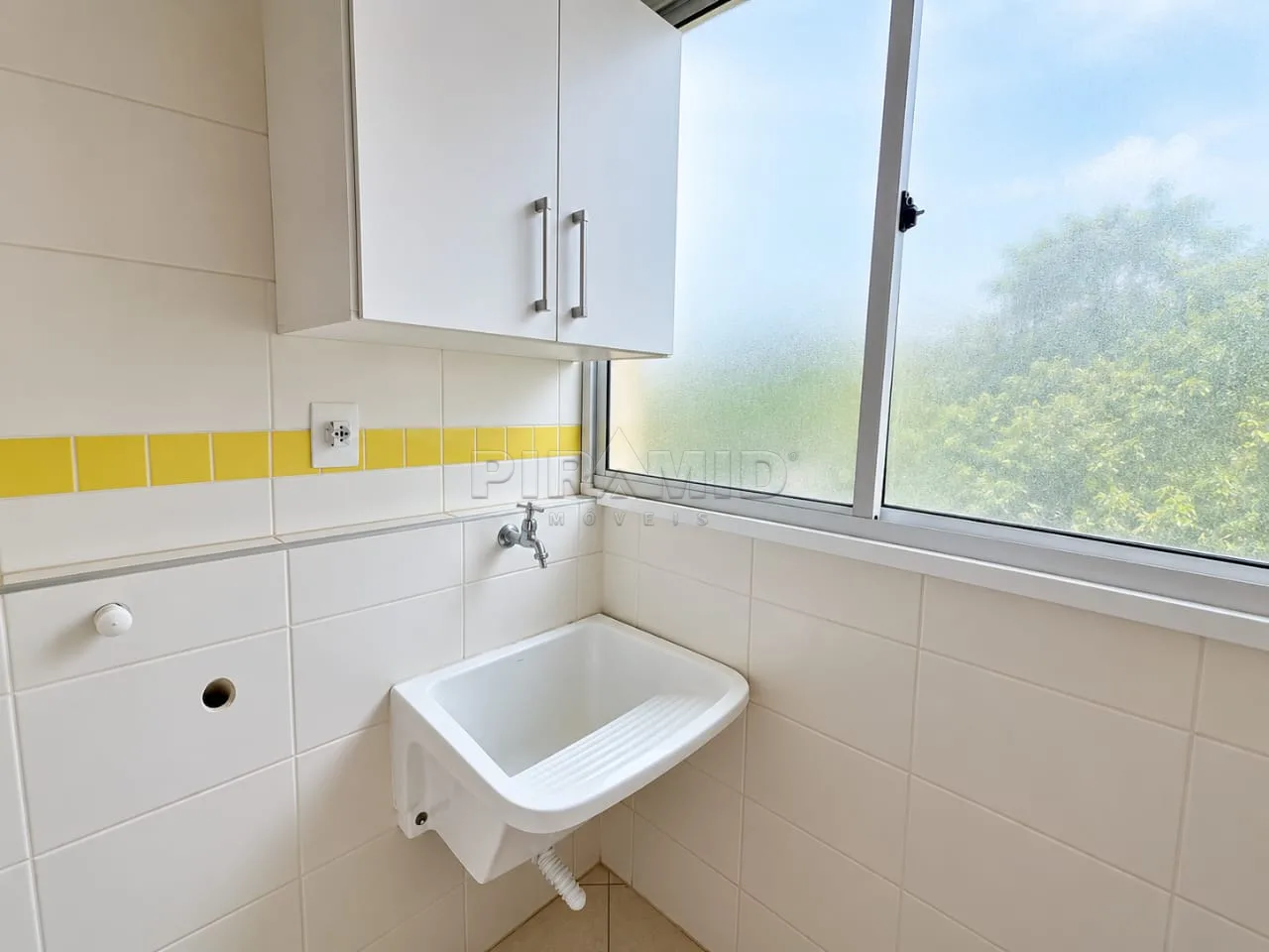 Alugar Apartamento / Padr&atilde;o em Ribeir&atilde;o Preto R$ 1.700,00 - Foto 8