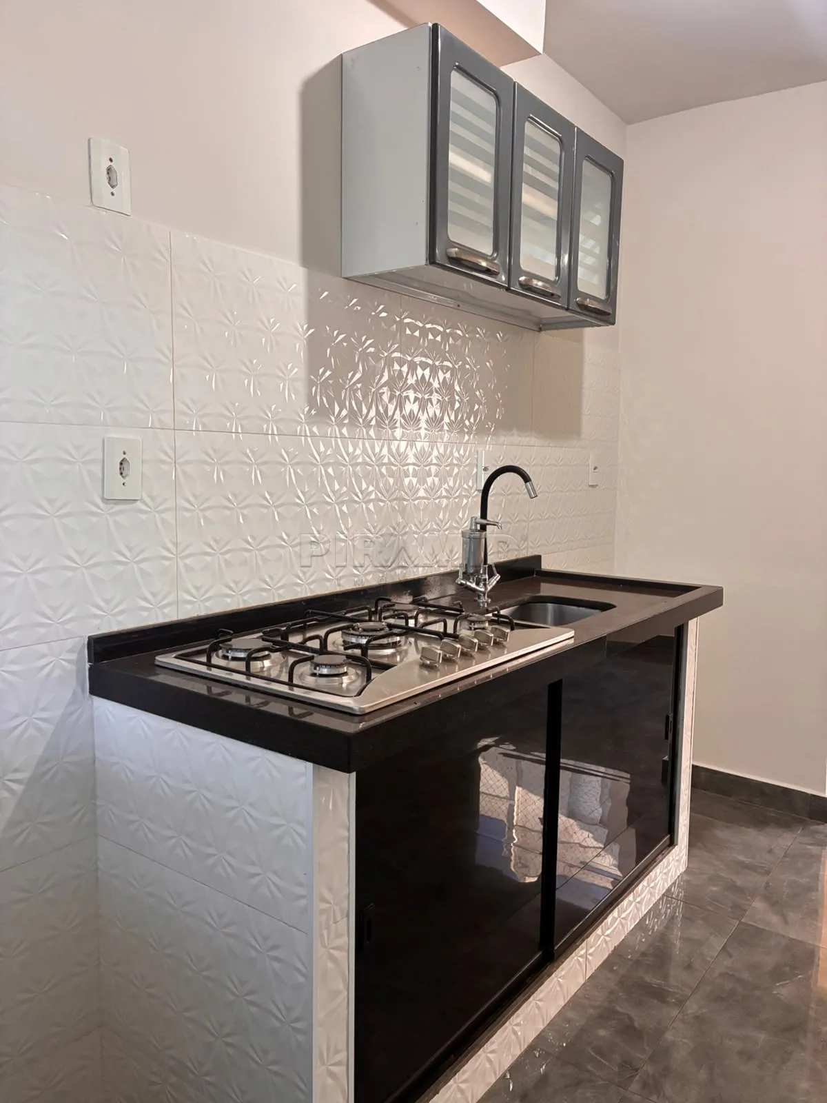 Alugar Apartamento / Padr&atilde;o em Ribeir&atilde;o Preto R$ 1.250,00 - Foto 5