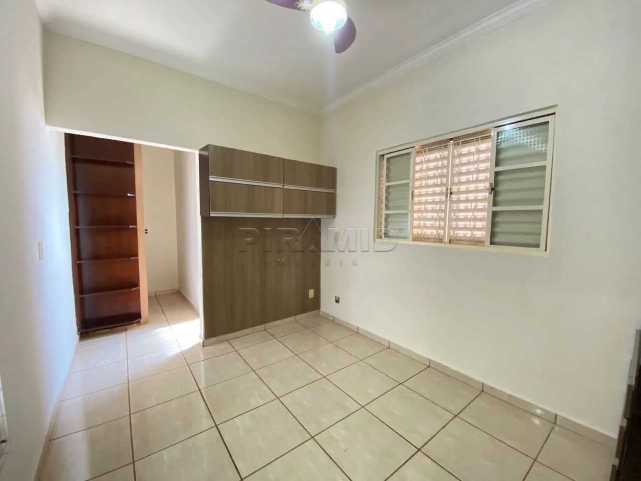 Alugar Casa / Padr&atilde;o em Ribeir&atilde;o Preto R$ 4.500,00 - Foto 37